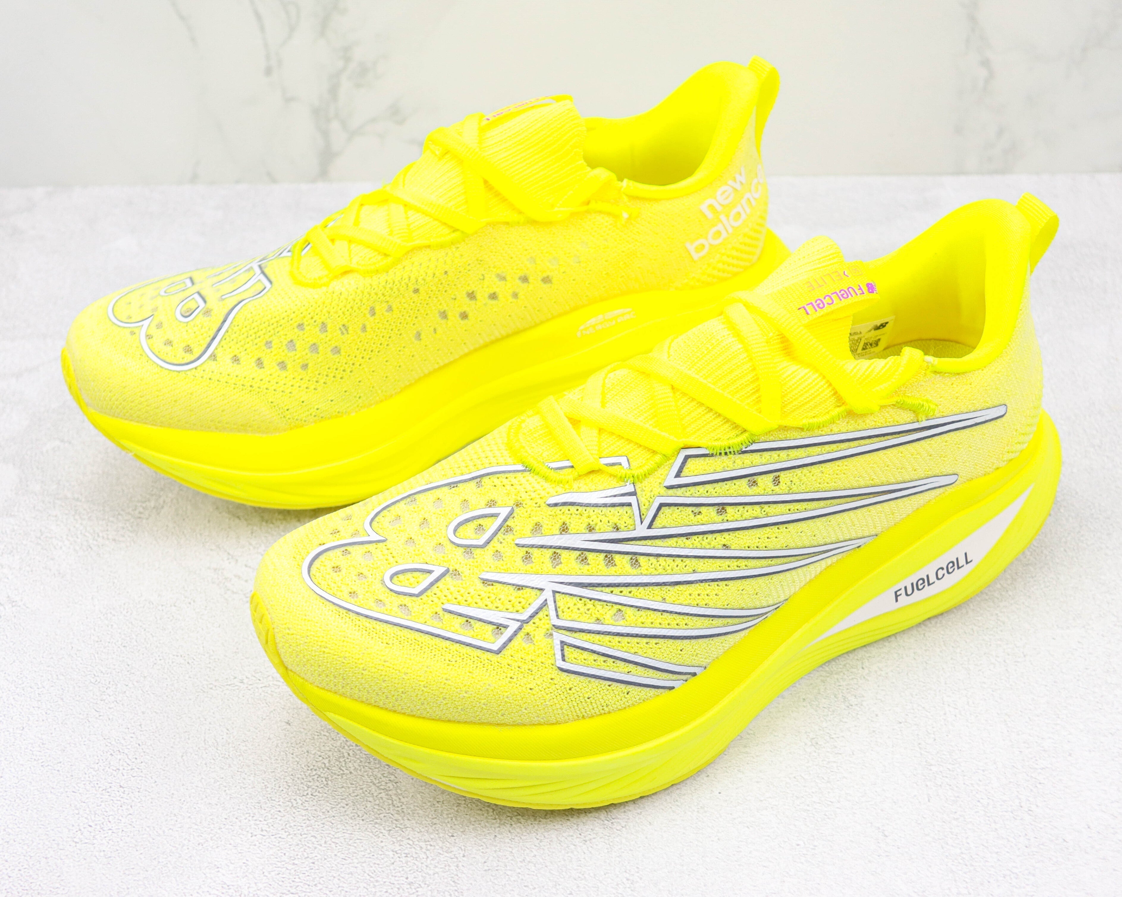 Tênis New Balance Fuelcell Supercomp Elite V3 - Amarelo