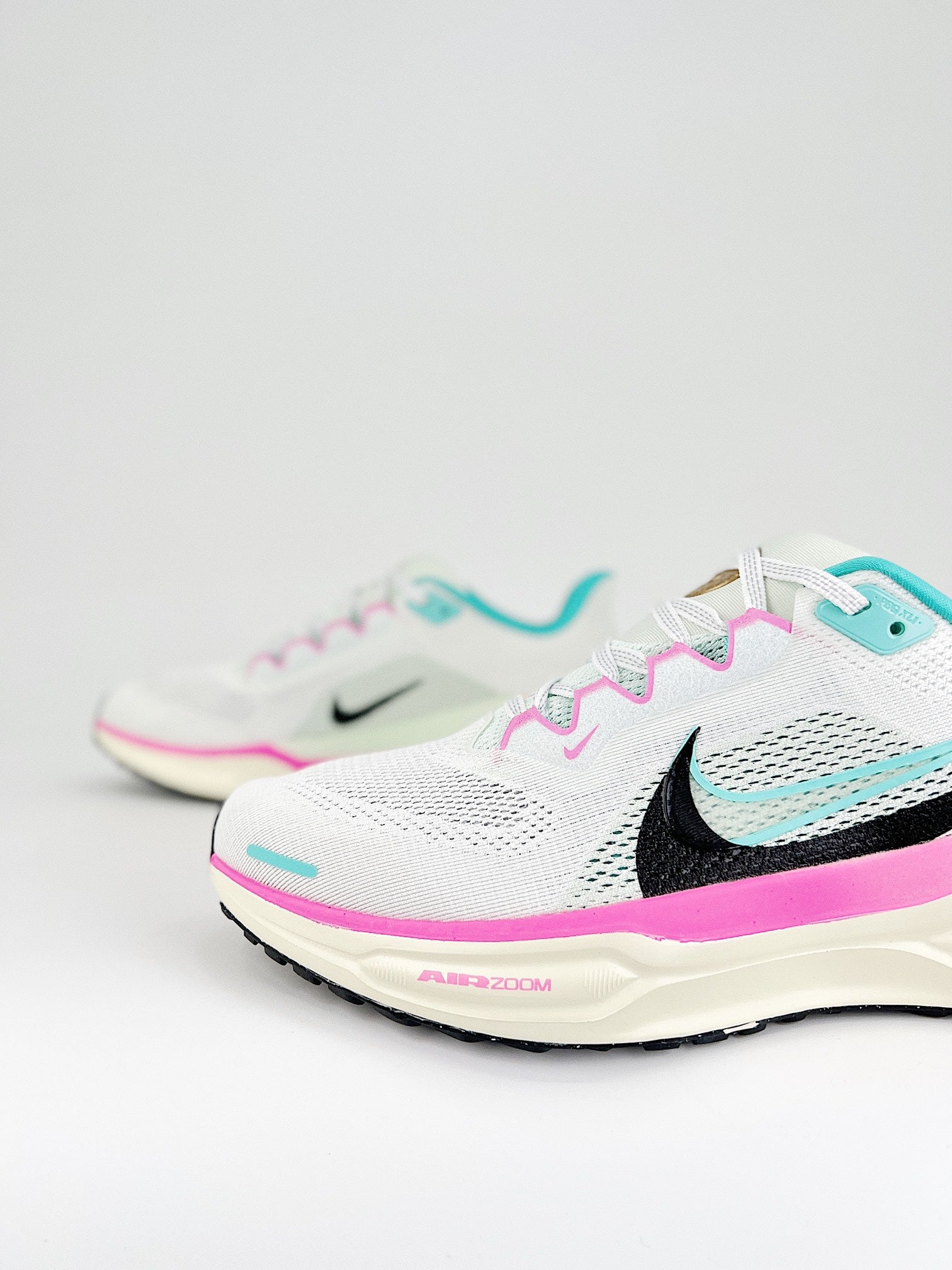 Nike Pegasus 41 - Branco/Azul/Rosa