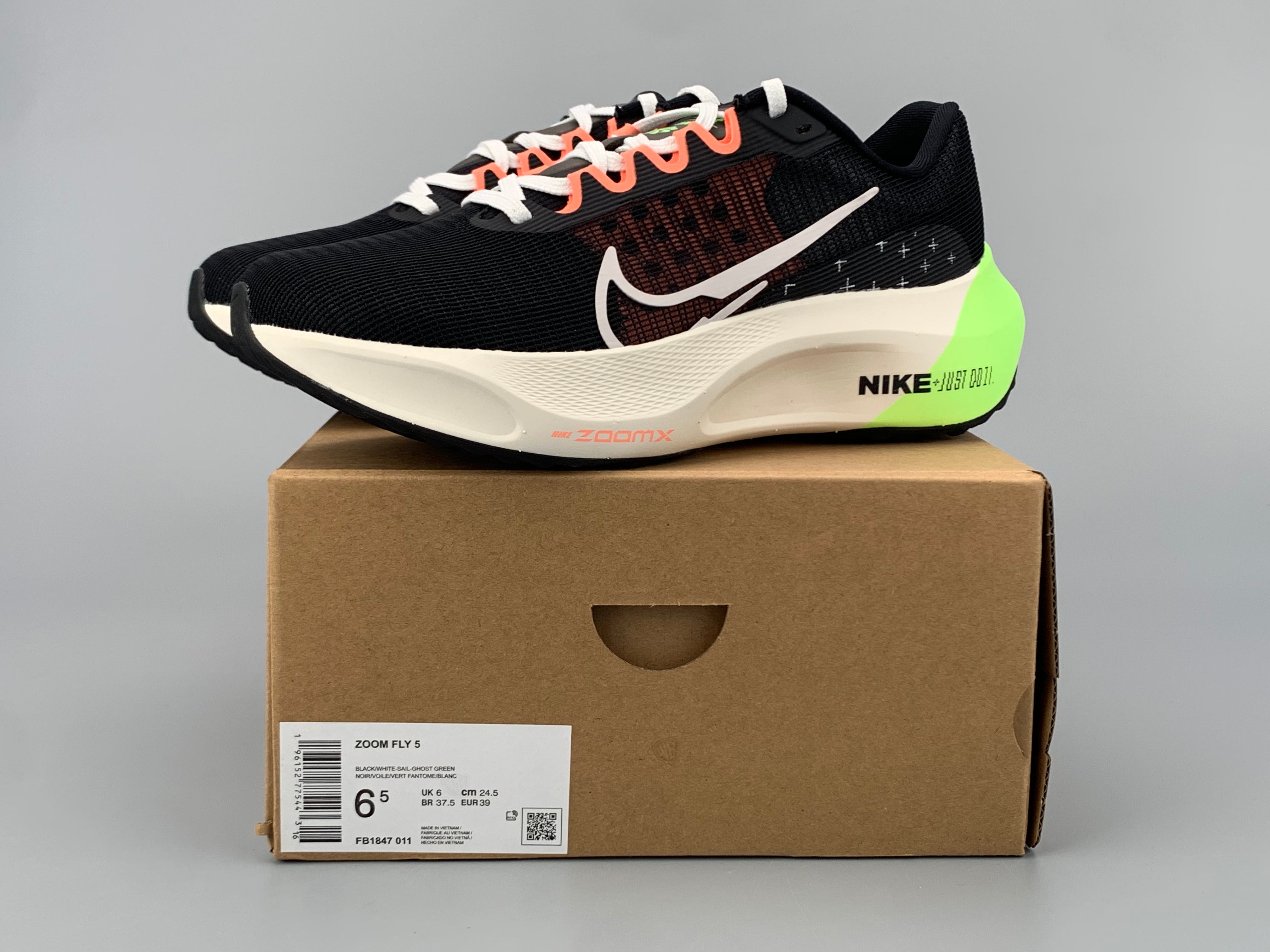 Nike Air ZoomX Fly 5 - Preto/Branco/Verde