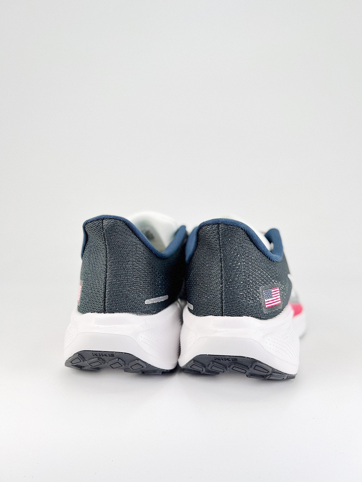 Nike Pegasus 41 - Preto/Rosa