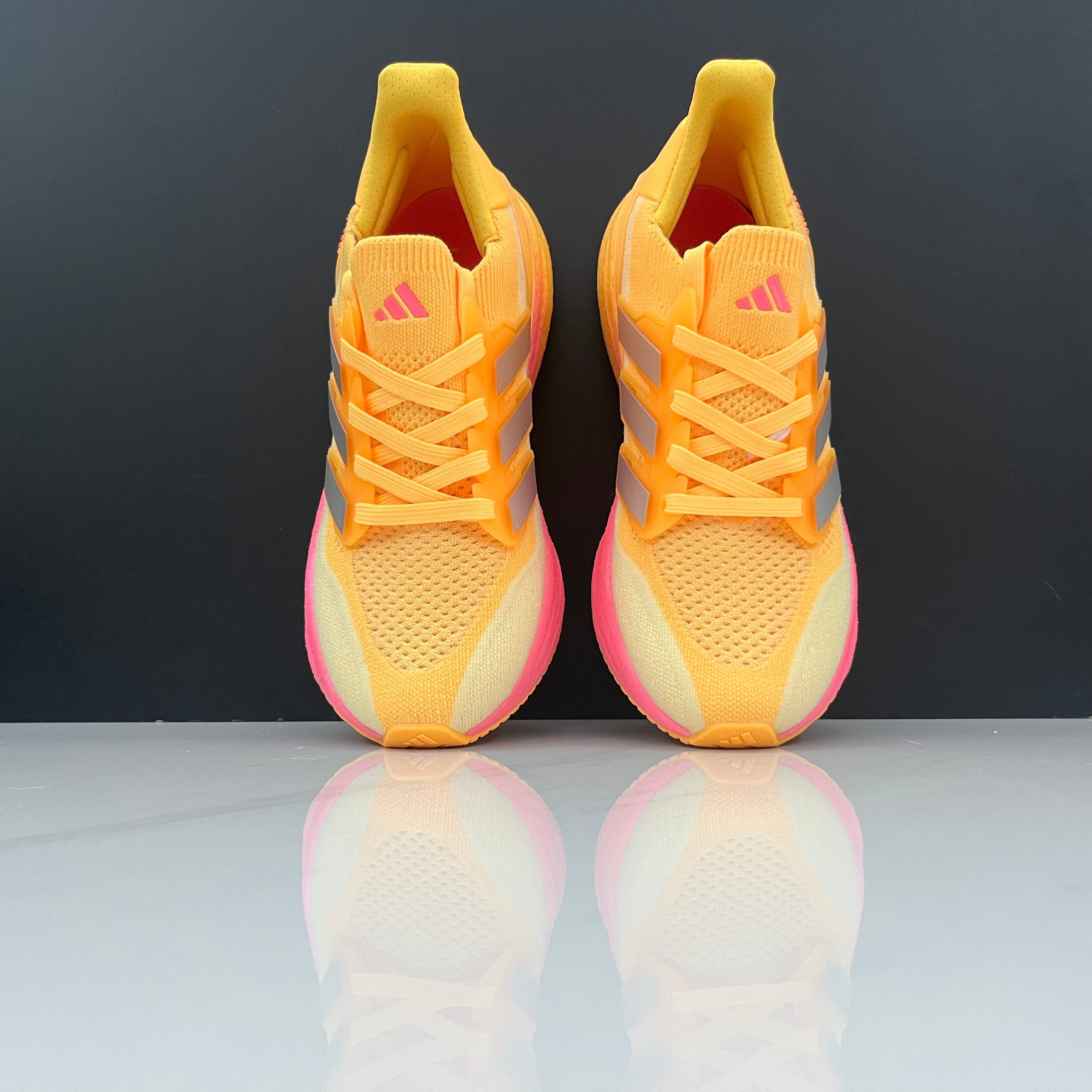Adidas Ultraboost 5 - Laranja/Rosa