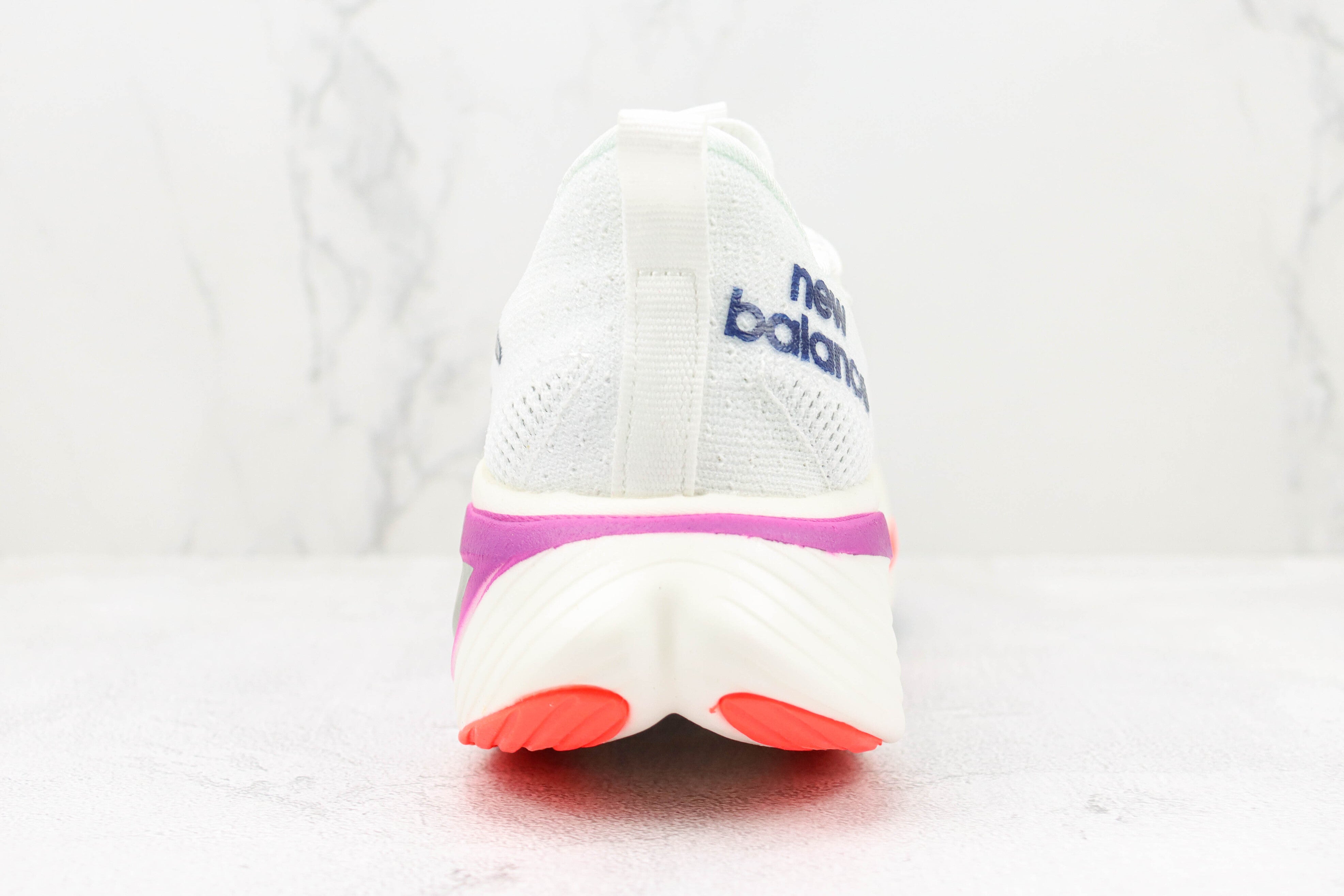 Tênis New Balance Fuelcell Supercomp Elite V3 - Branco/Rosa