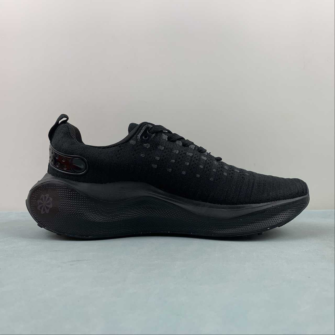 Nike Infinity Run 4 - All Black