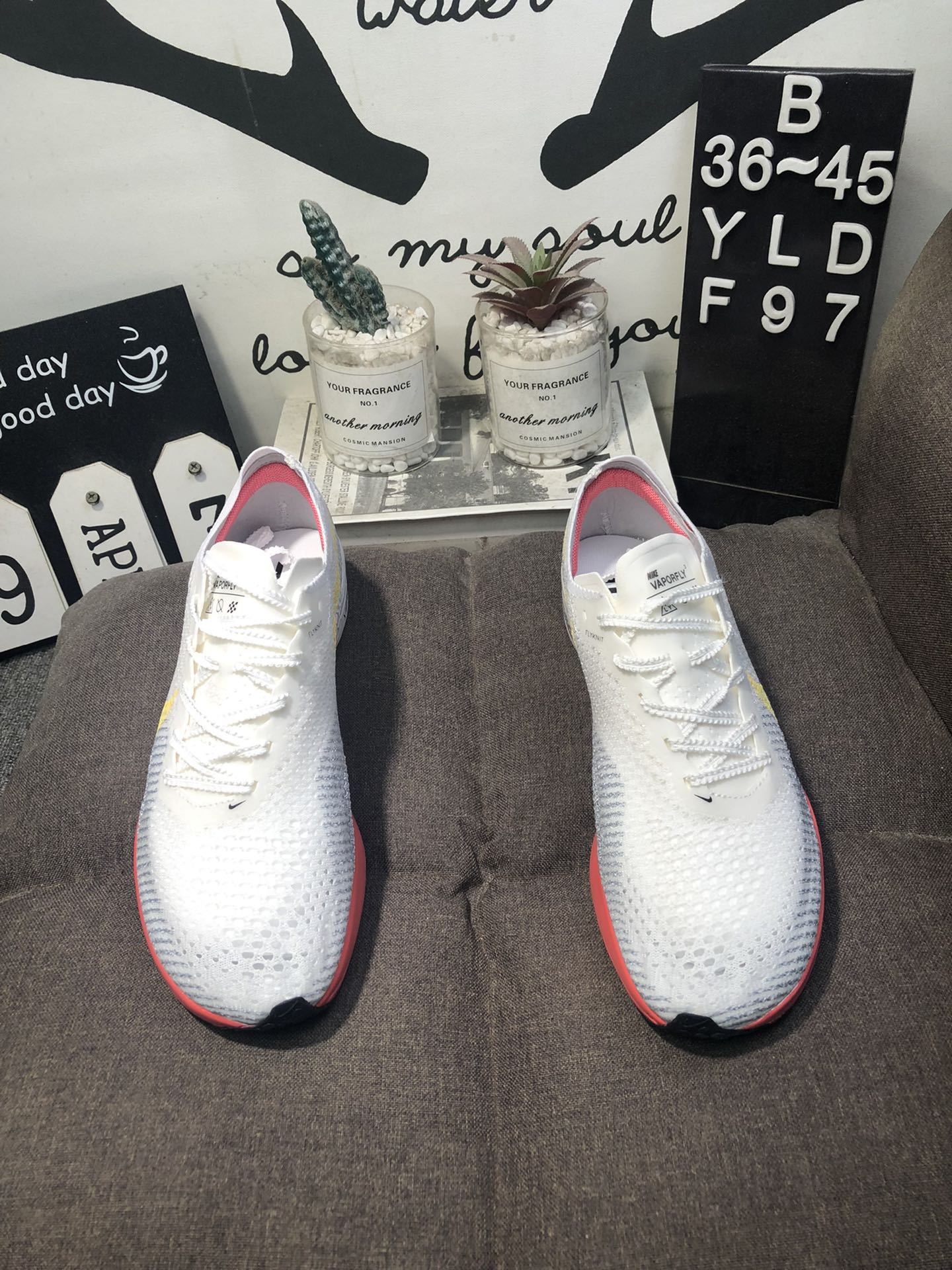 Nike Air Zoom X Vaporfly 3 - Branco/Rosa