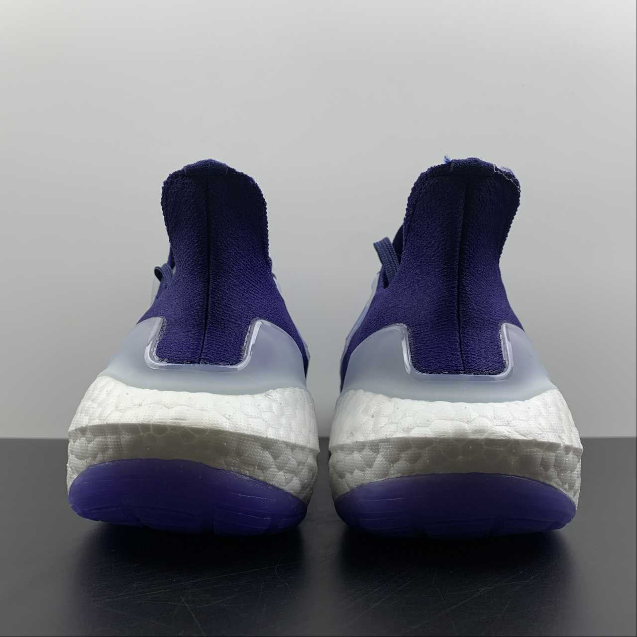 Adidas Ultraboost 22 - Roxo/Azul/Laranja