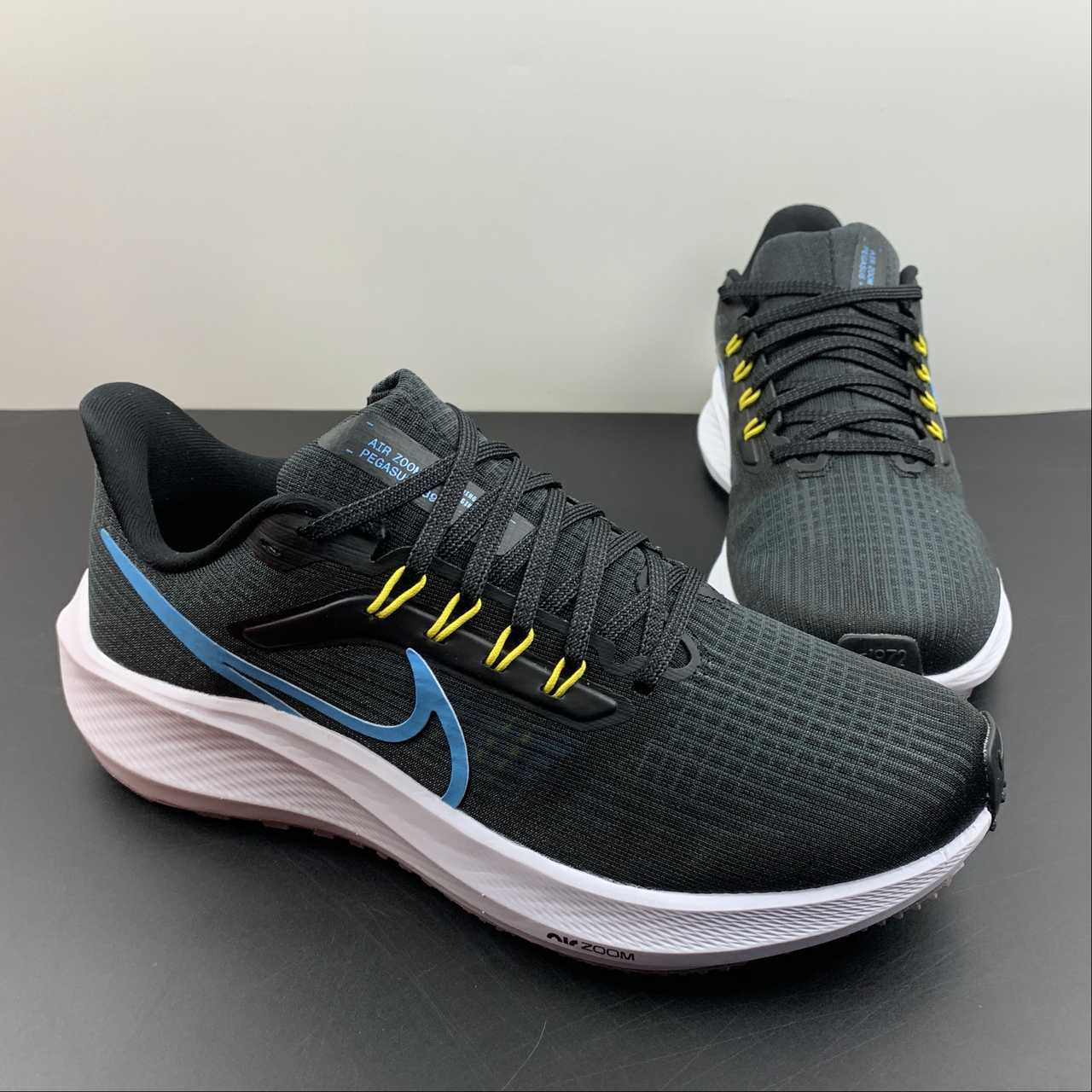 Nike Air Zoom Pegasus 39 - Preto/Azul