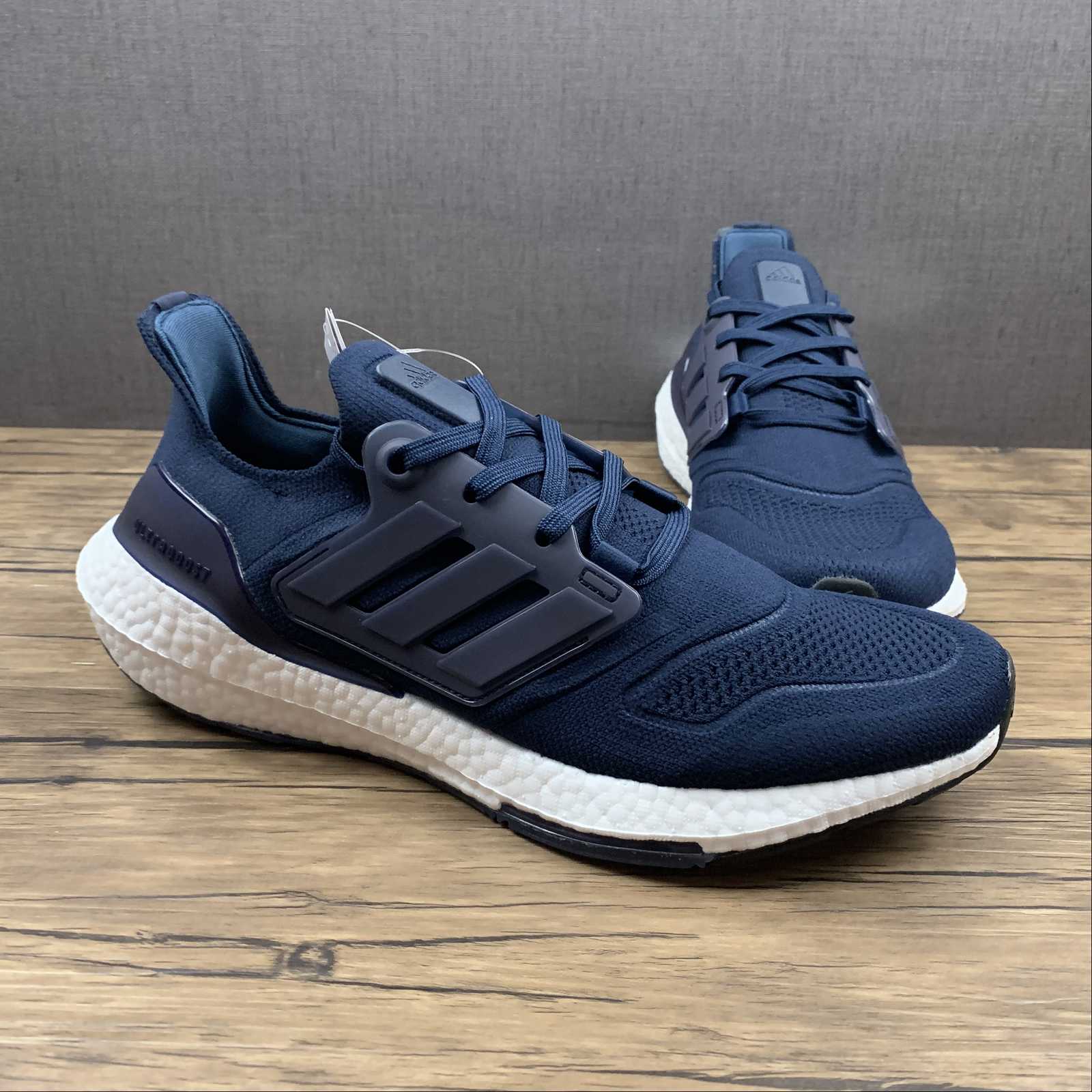 Adidas Ultraboost 22 - Azul Marinho