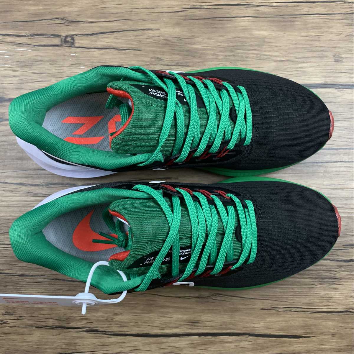 Nike Air Zoom Pegasus 39 - Preto/Verde