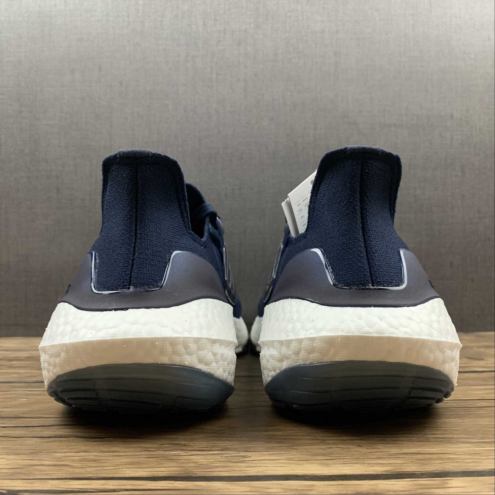 Adidas Ultraboost 22 - Azul Marinho