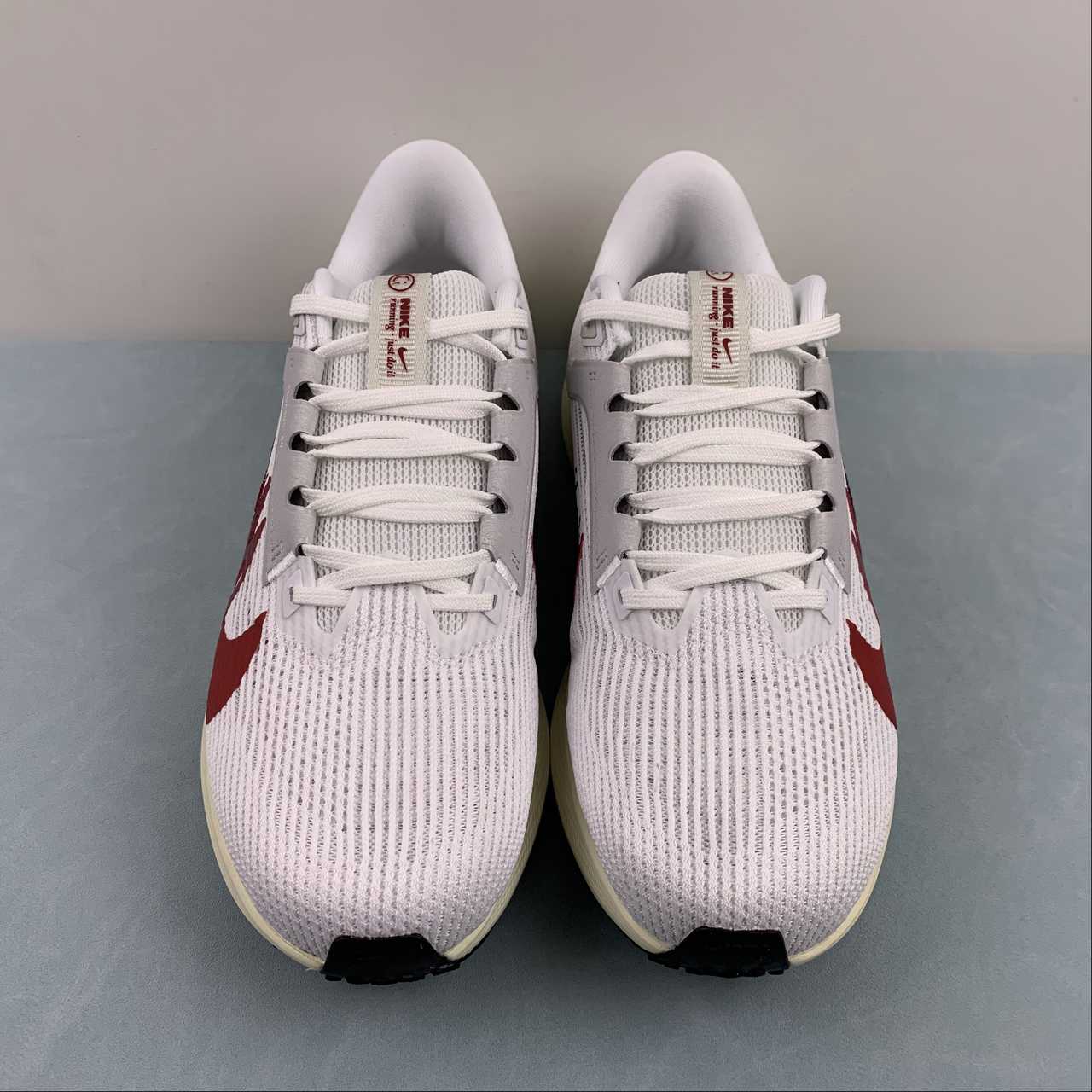 Nike Air Zoom Pegasus 40 - Branco/Vermelho