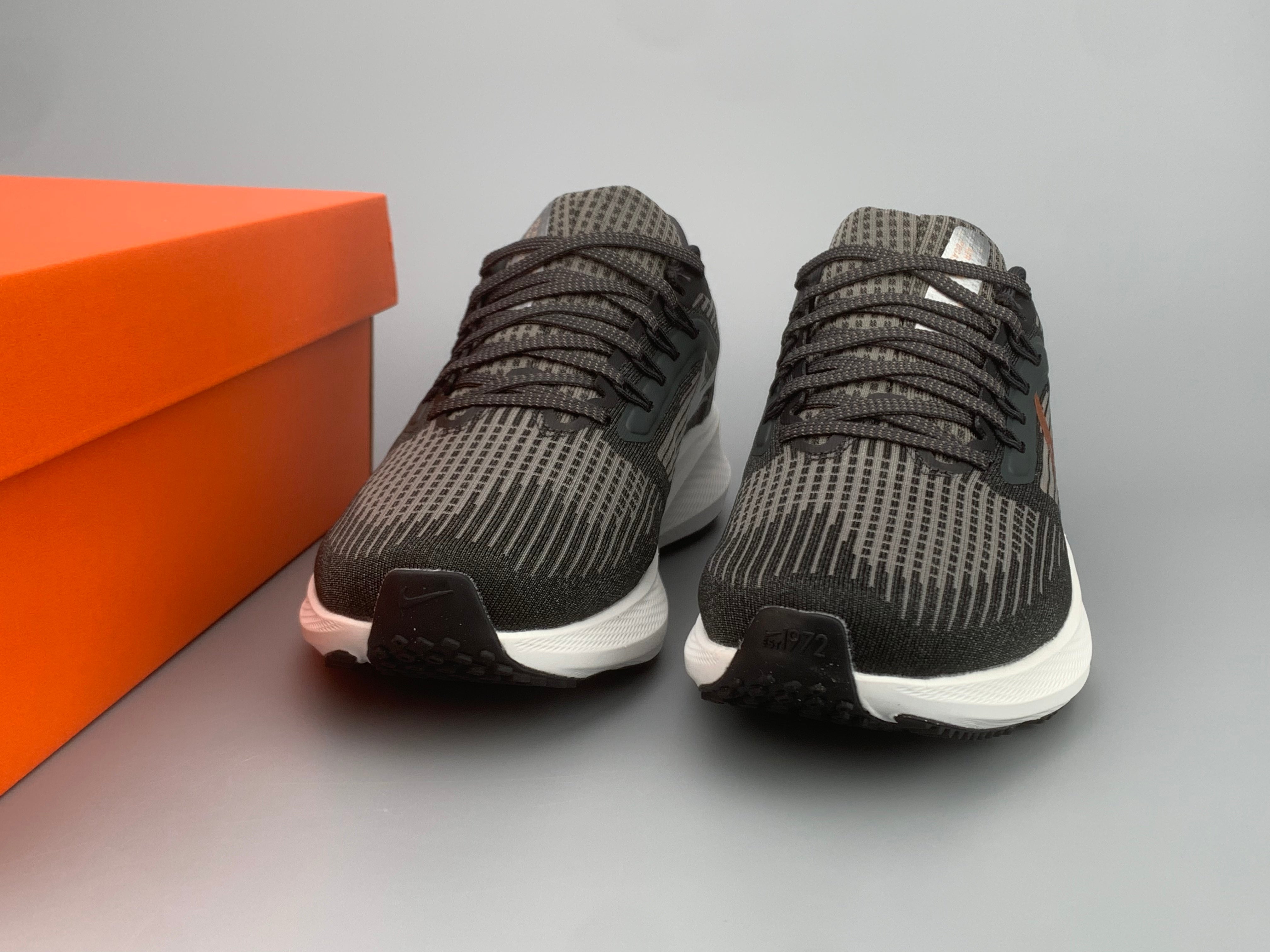 Nike Air Zoom Pegasus 39 - Cinza Escuro