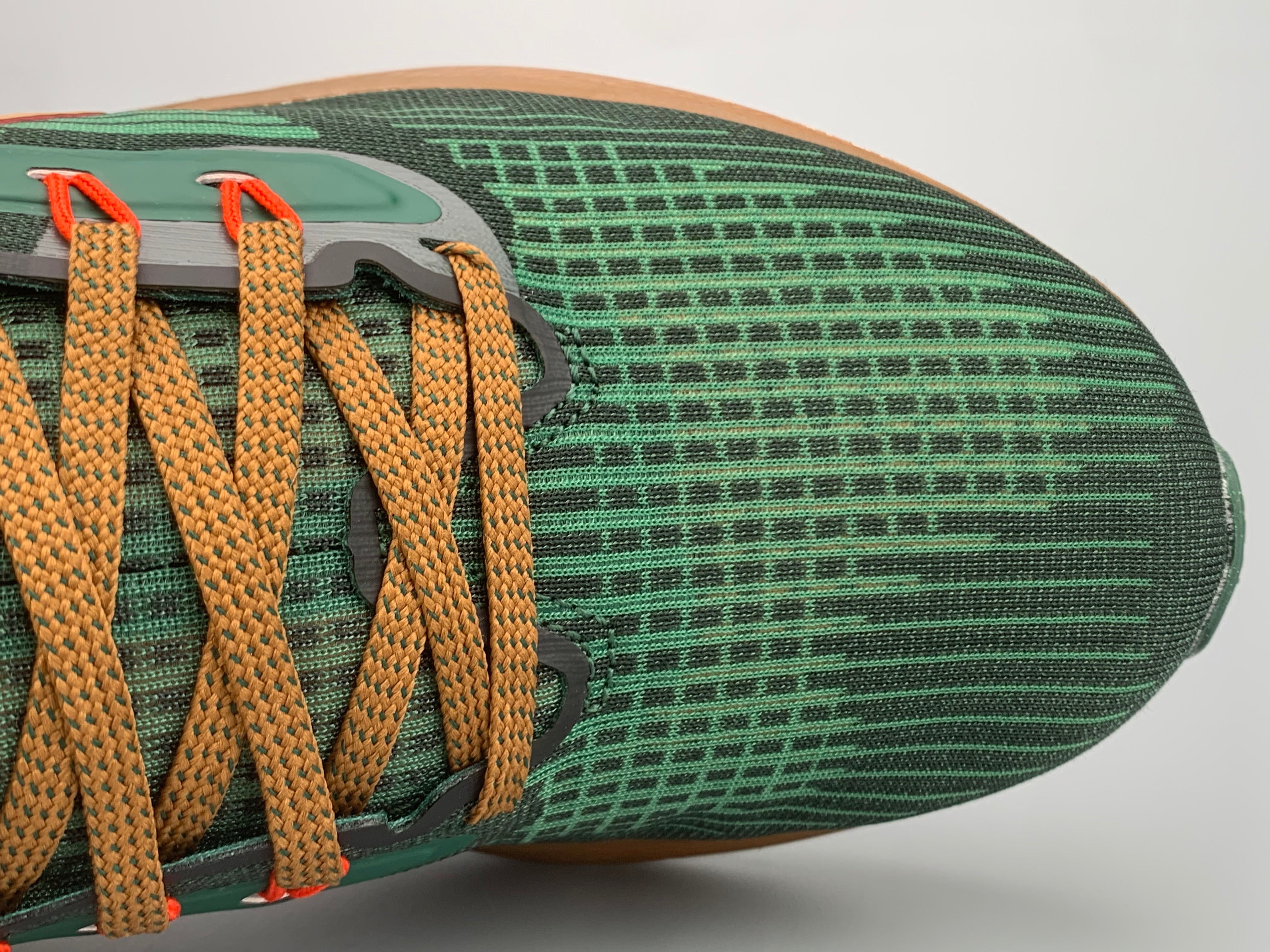 Nike Air Zoom Pegasus 39 - Verde/Marrom