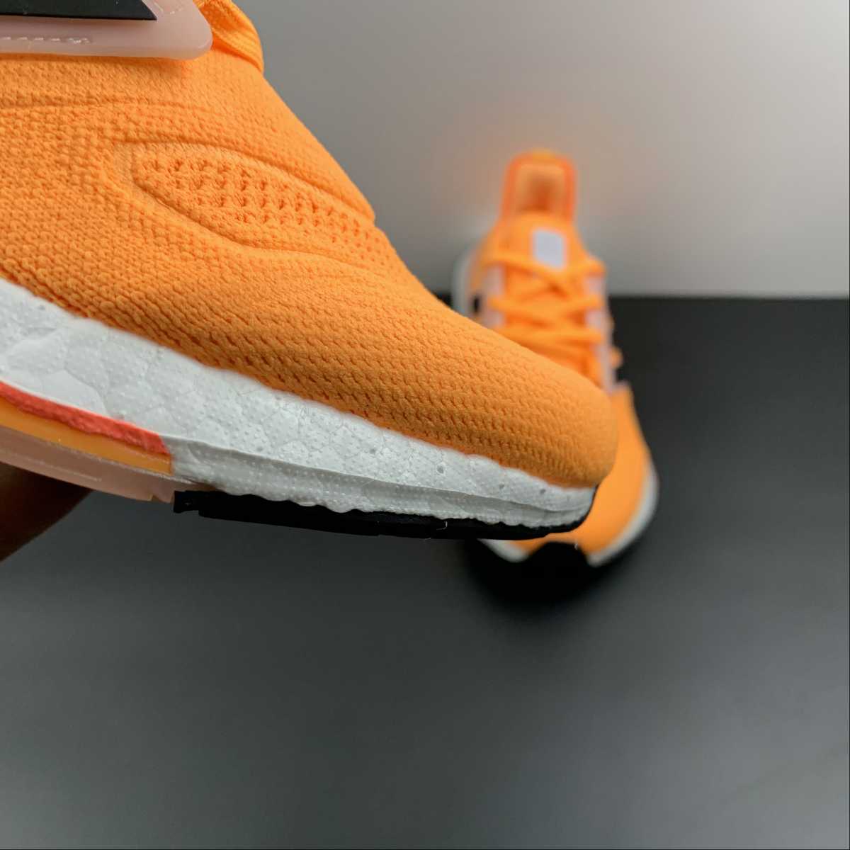 Adidas Ultraboost 22 - Laranja