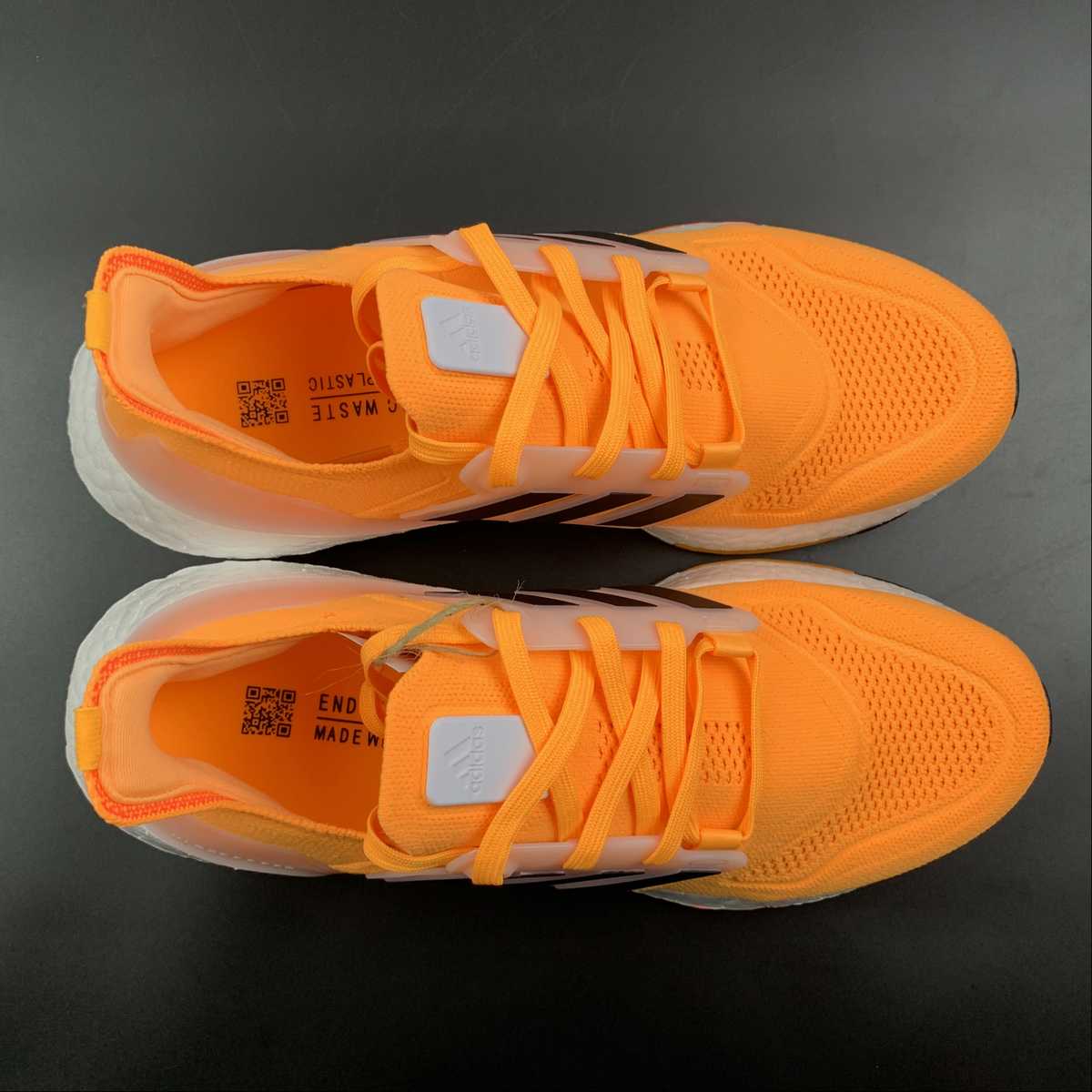 Adidas Ultraboost 22 - Laranja