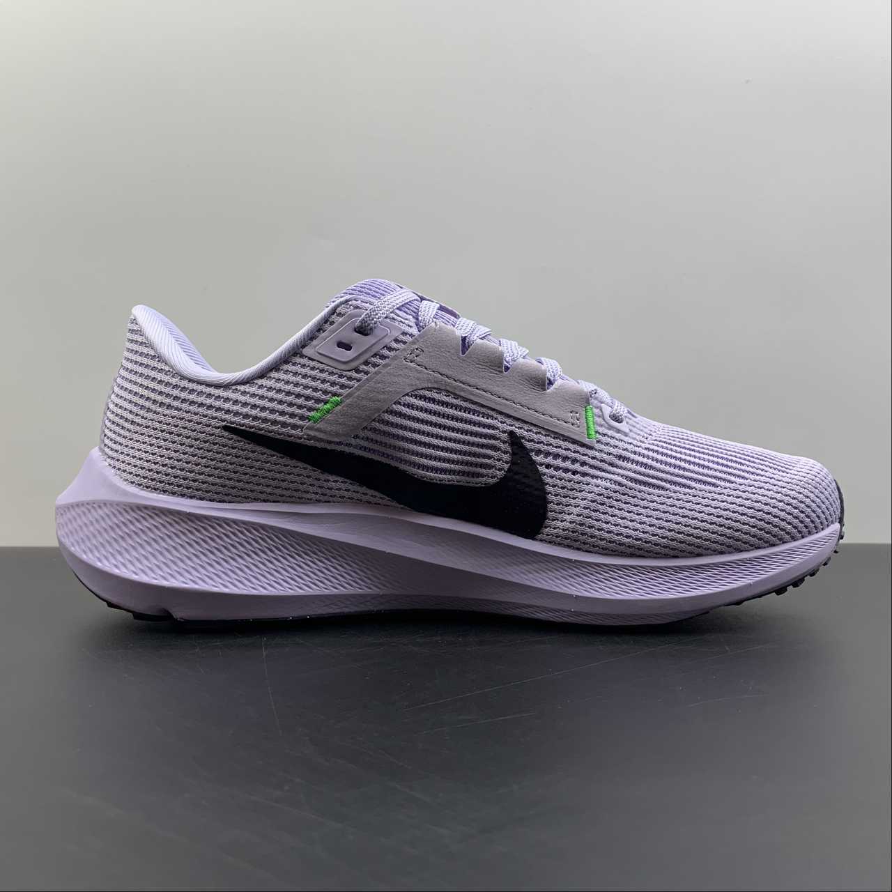 Nike Air Zoom Pegasus 40 - Cinza