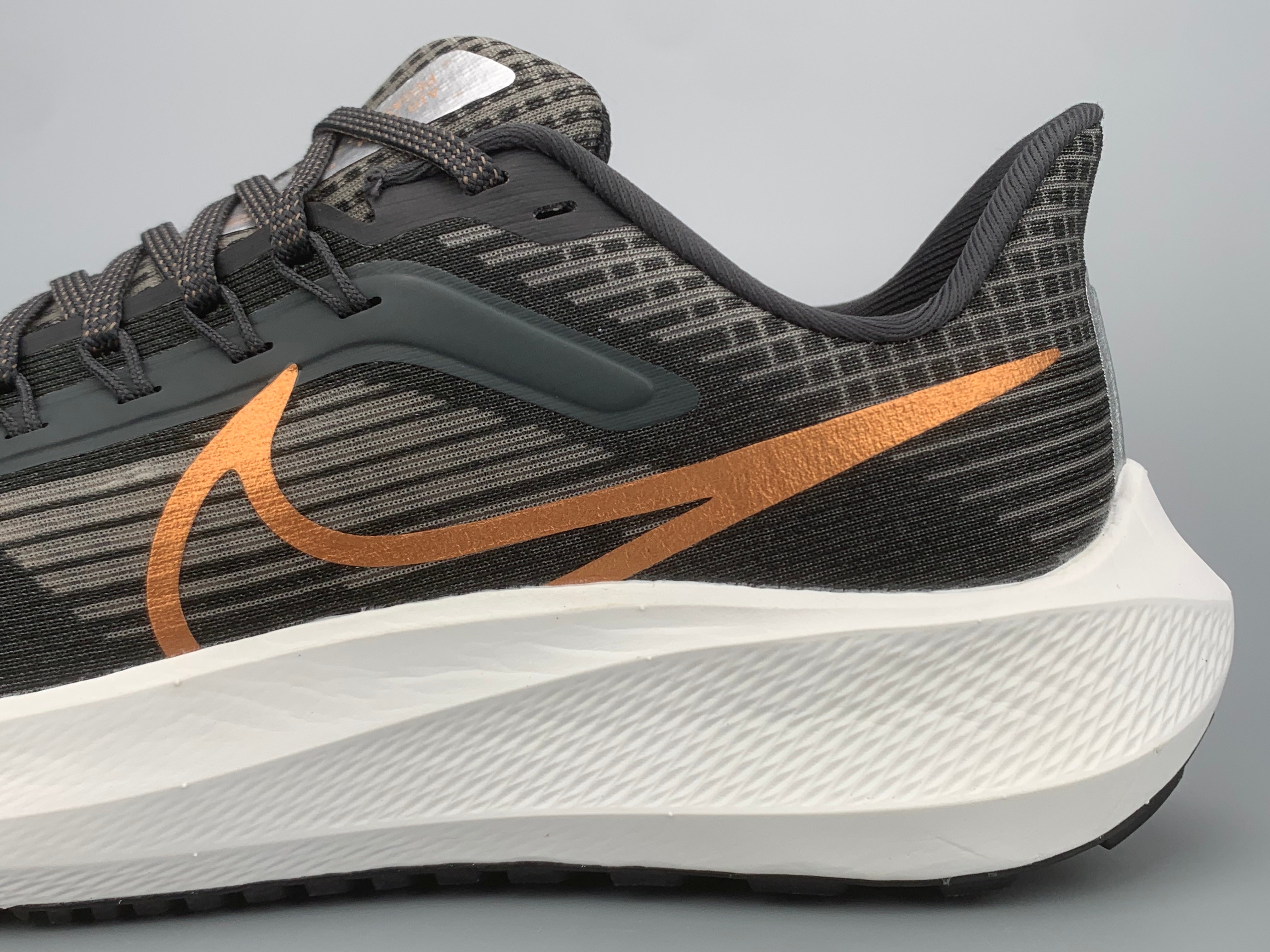 Nike Air Zoom Pegasus 39 - Cinza Escuro