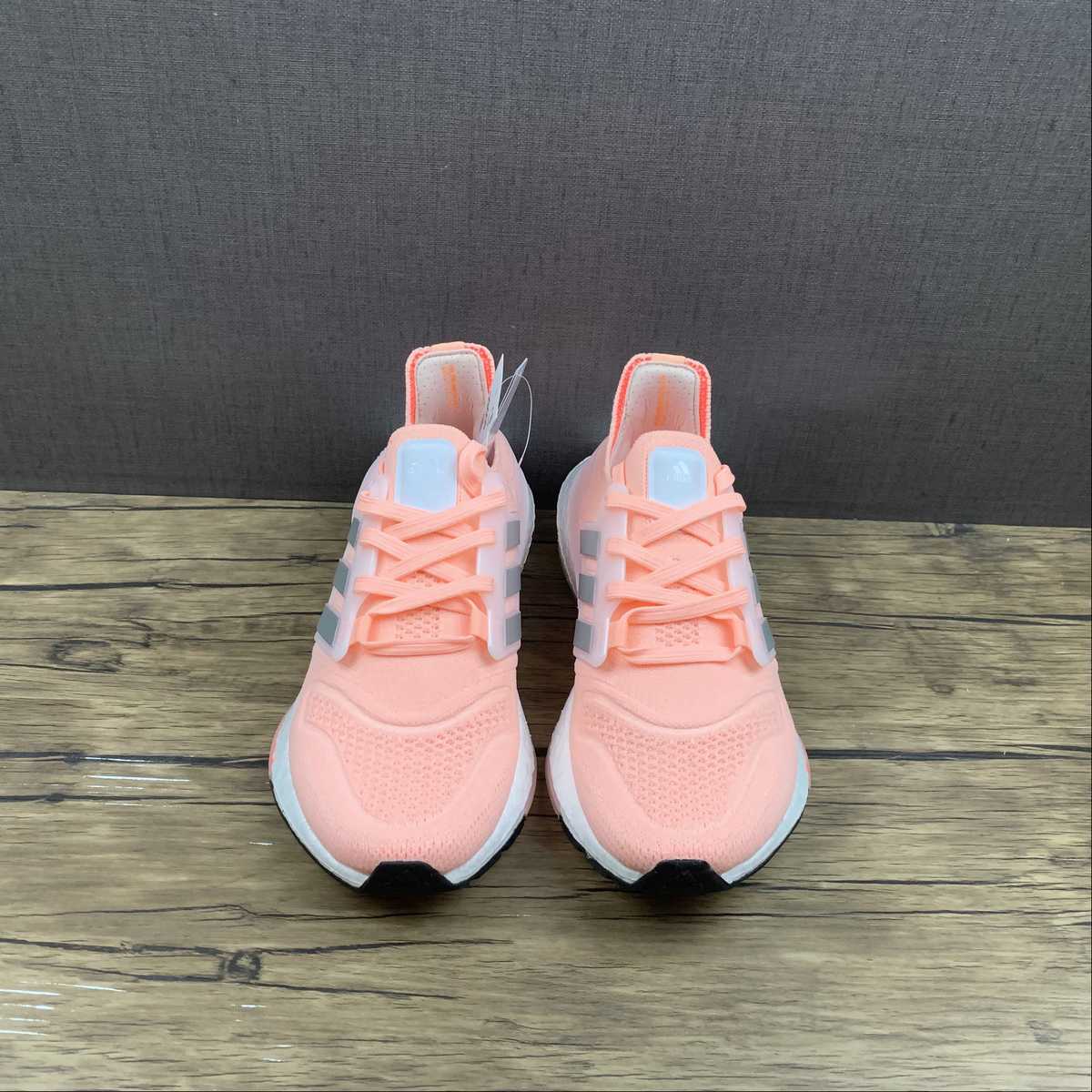 Adidas Ultraboost 22 - Rosa/Cinza