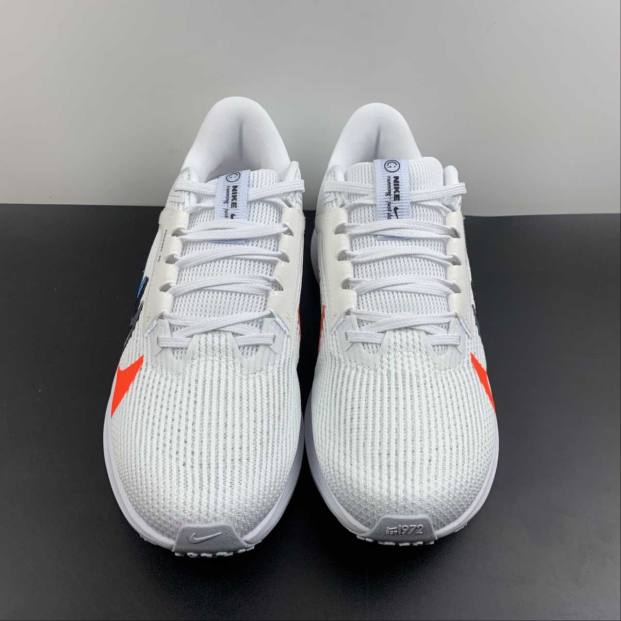 Nike Air Zoom Pegasus 40 - Branco/Preto/Laranja