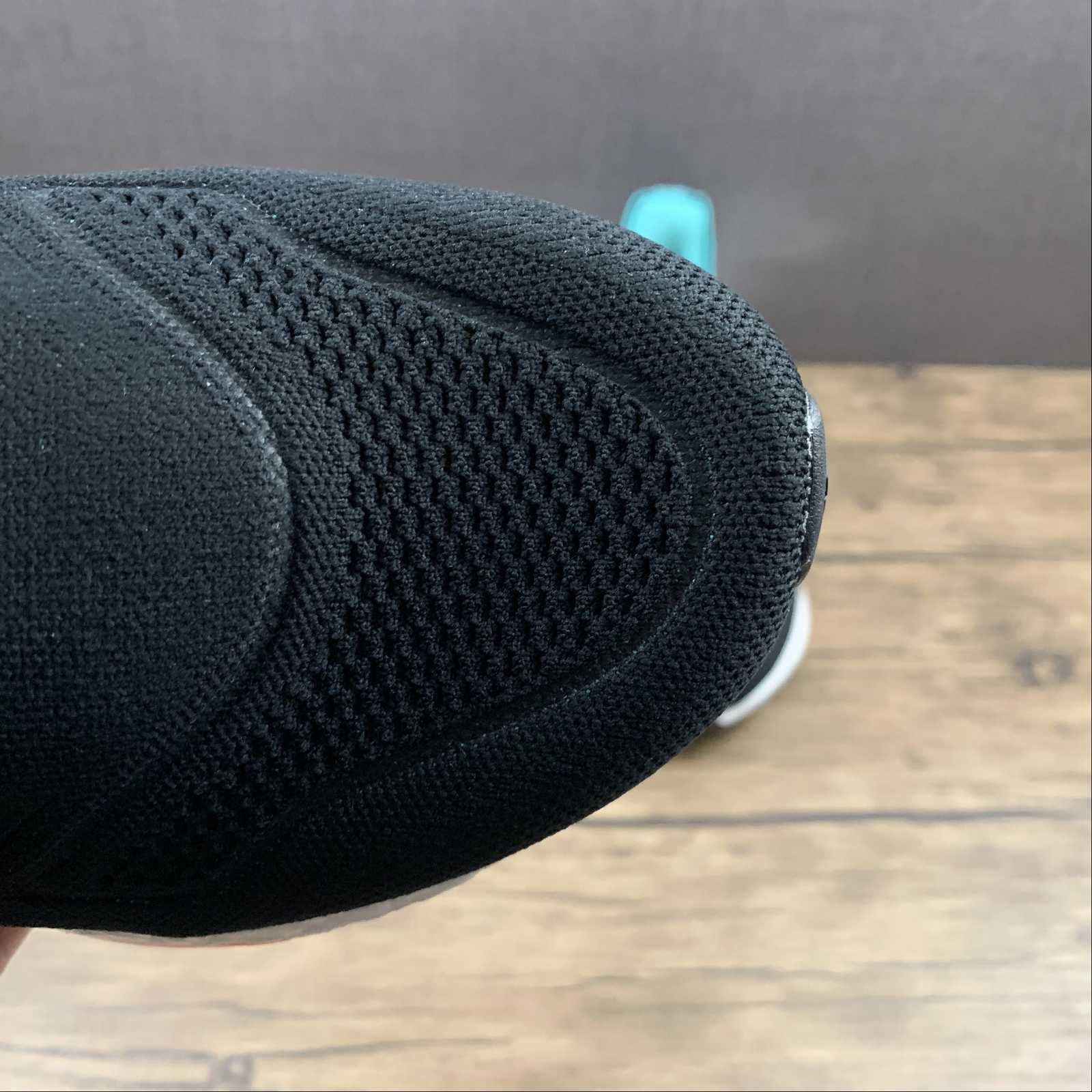 Adidas Ultraboost 22 - Preto/Turquesa