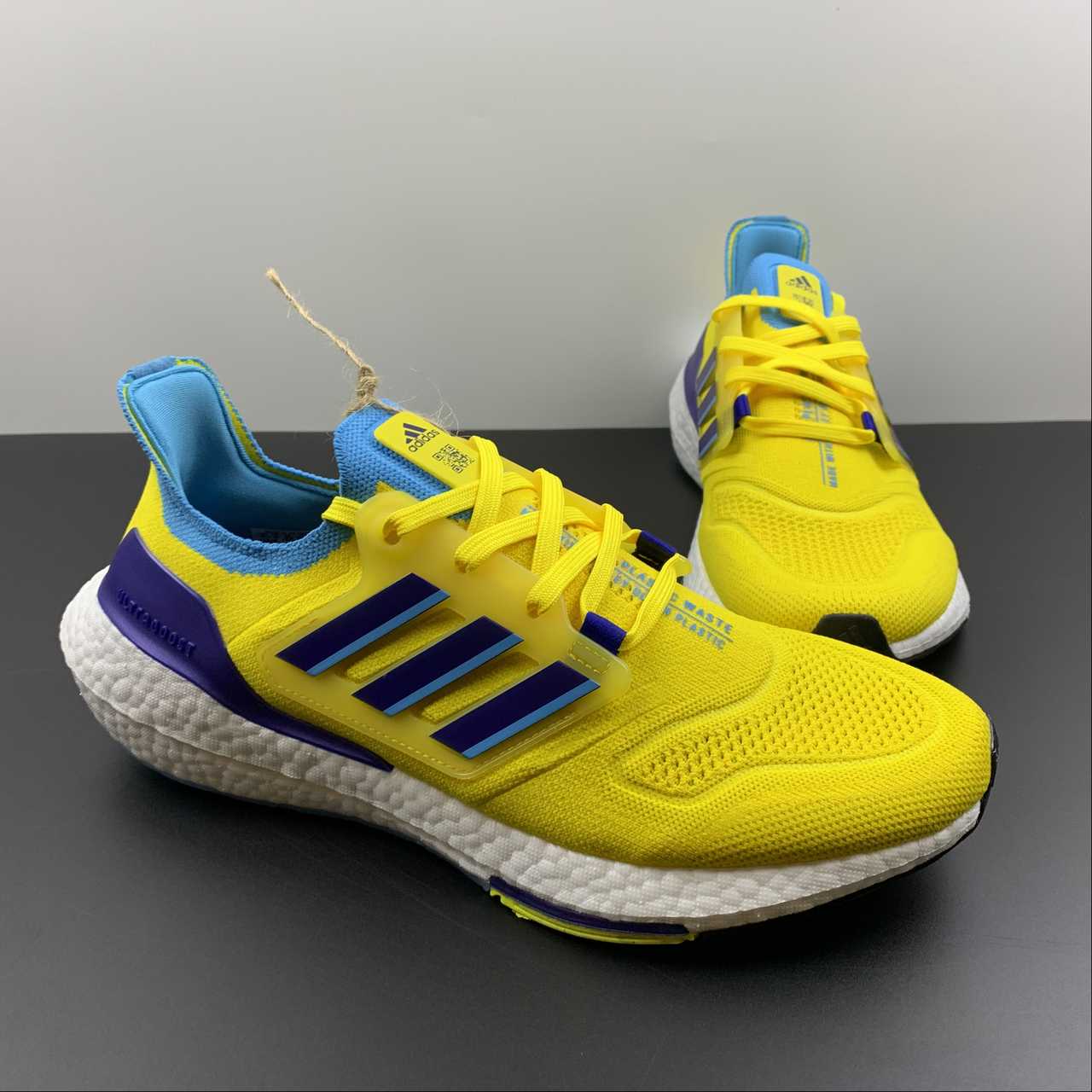 Adidas Ultraboost 22 - Amarelo/Azul