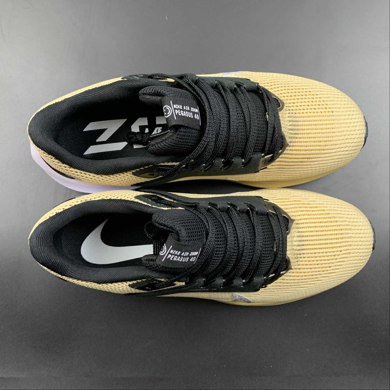 Nike Air Zoom Pegasus 40 - Bege/Preto