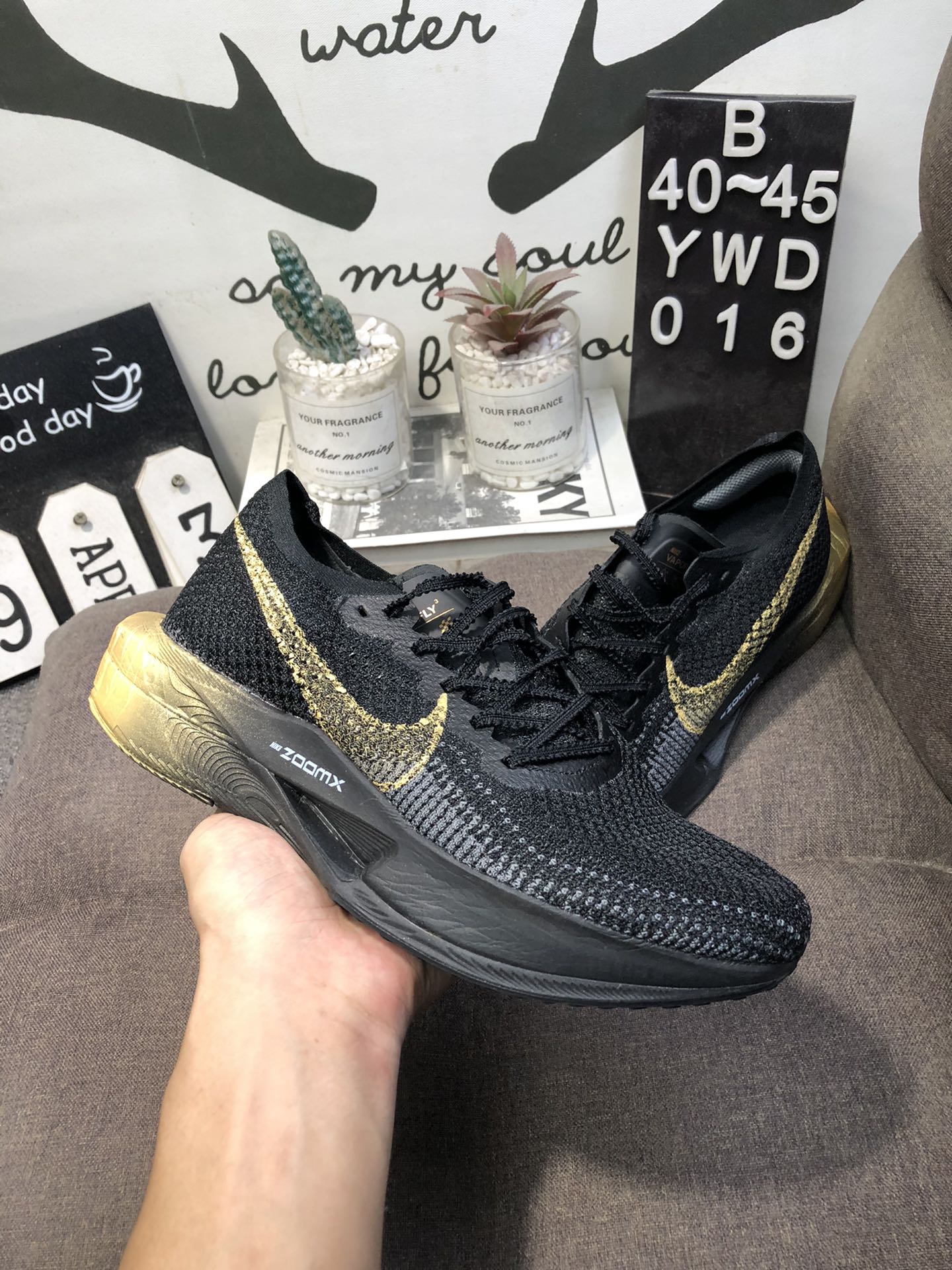 Nike Air Zoom X Vaporfly 3 - Preto/Laranja