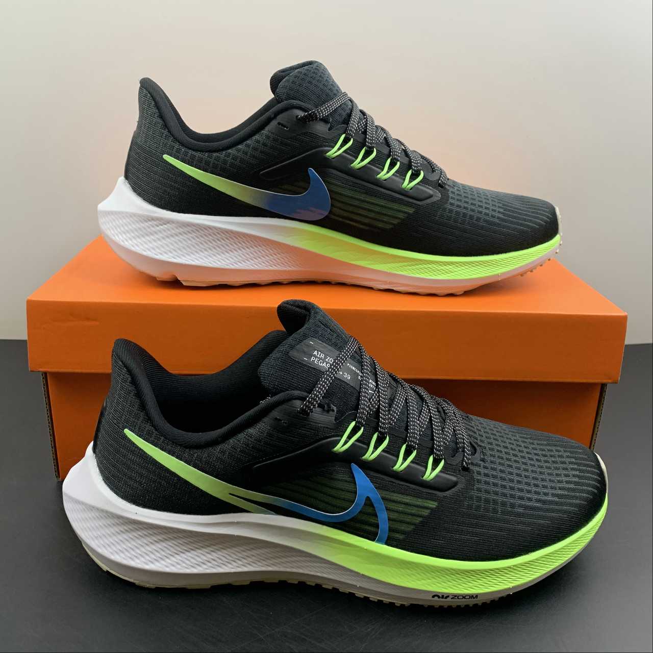 Nike Air Zoom Pegasus 39 - Preto/Verde