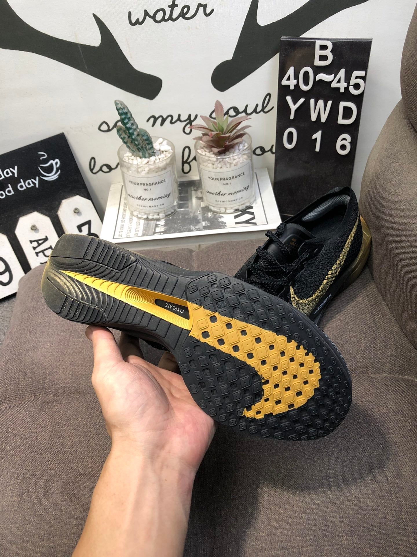 Nike Air Zoom X Vaporfly 3 - Preto/Laranja