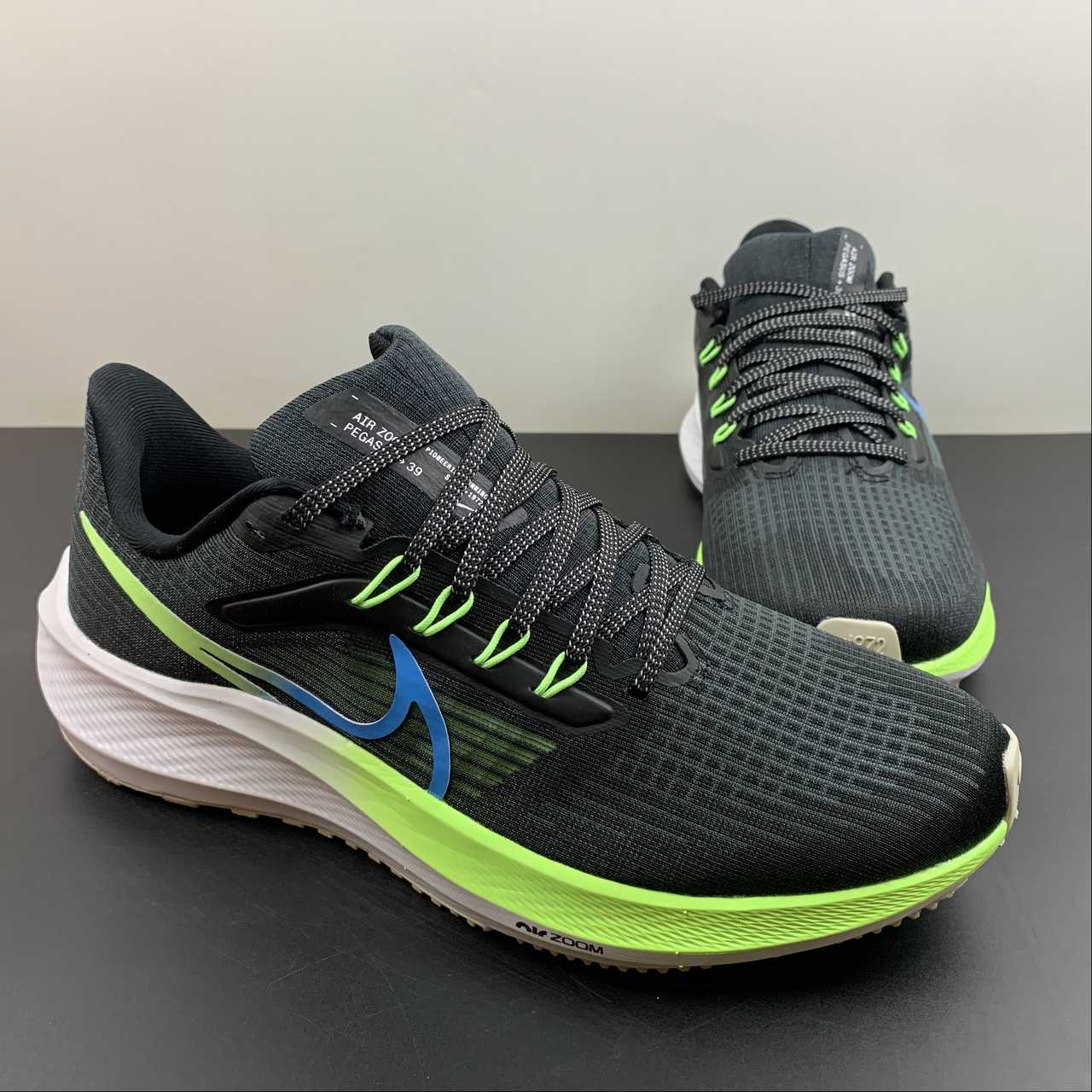Nike Air Zoom Pegasus 39 - Preto/Verde