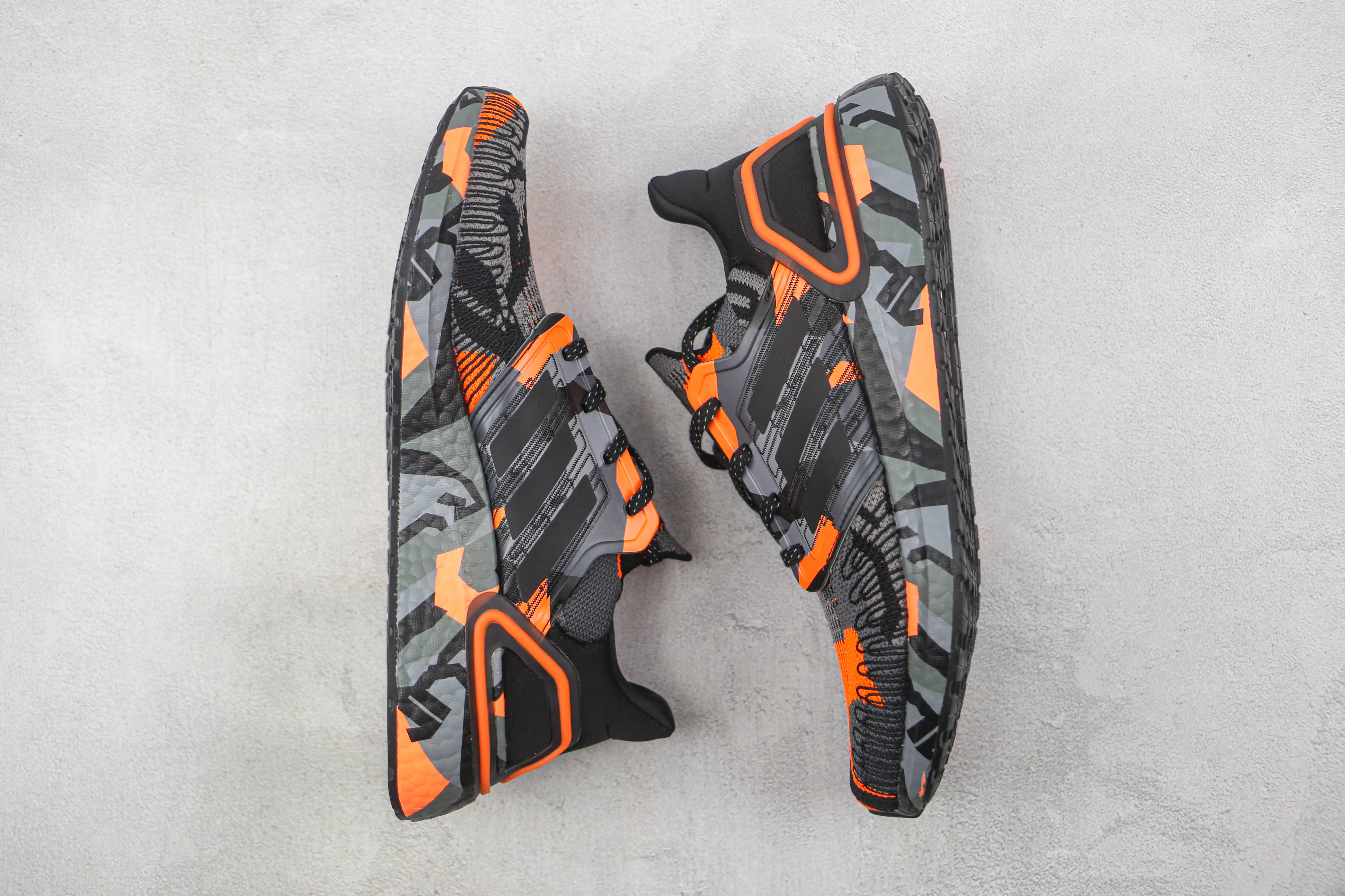 Adidas Ultraboost 20 - Preto/Laranja 'Camuflado'