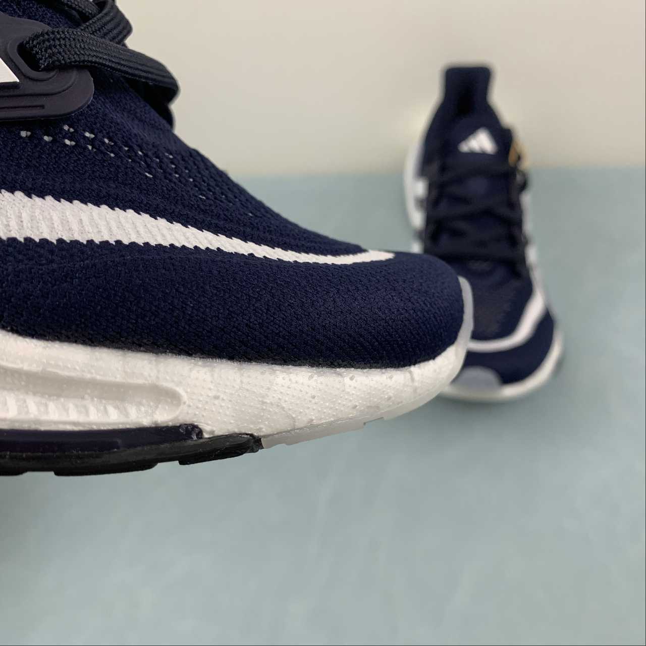 Adidas Ultraboost Light 23 - Azul Marinho/Branco