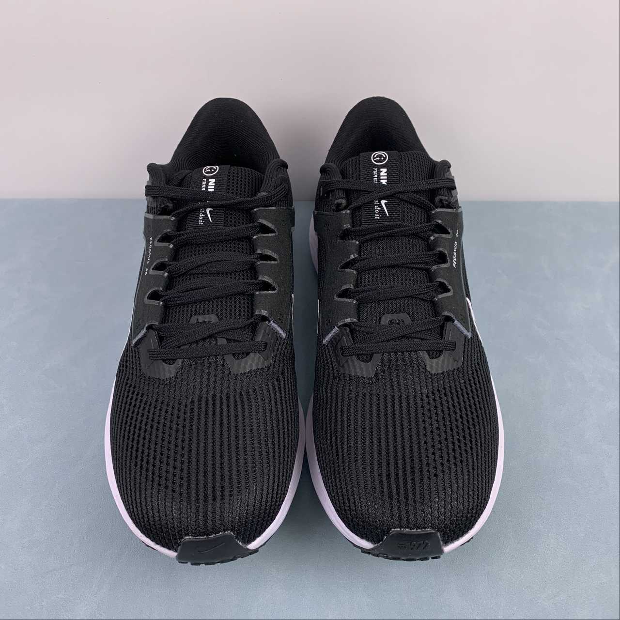 Nike Air Zoom Pegasus 40 - Preto/Branco