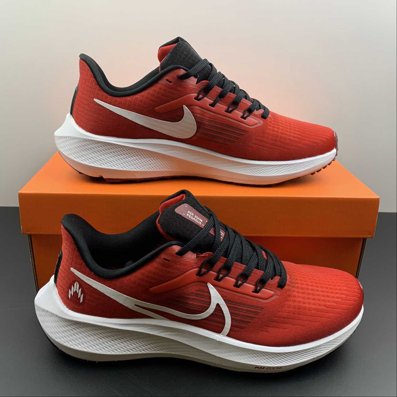 Nike Air Zoom Pegasus 39 - Vermelho/Preto