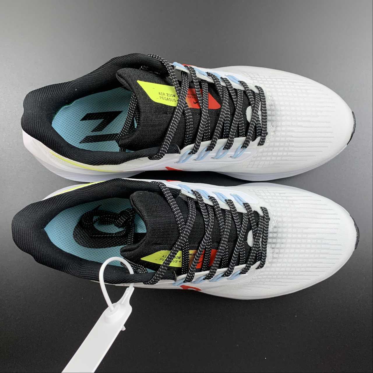 Nike Air Zoom Pegasus 39 - Branco/Vermelho