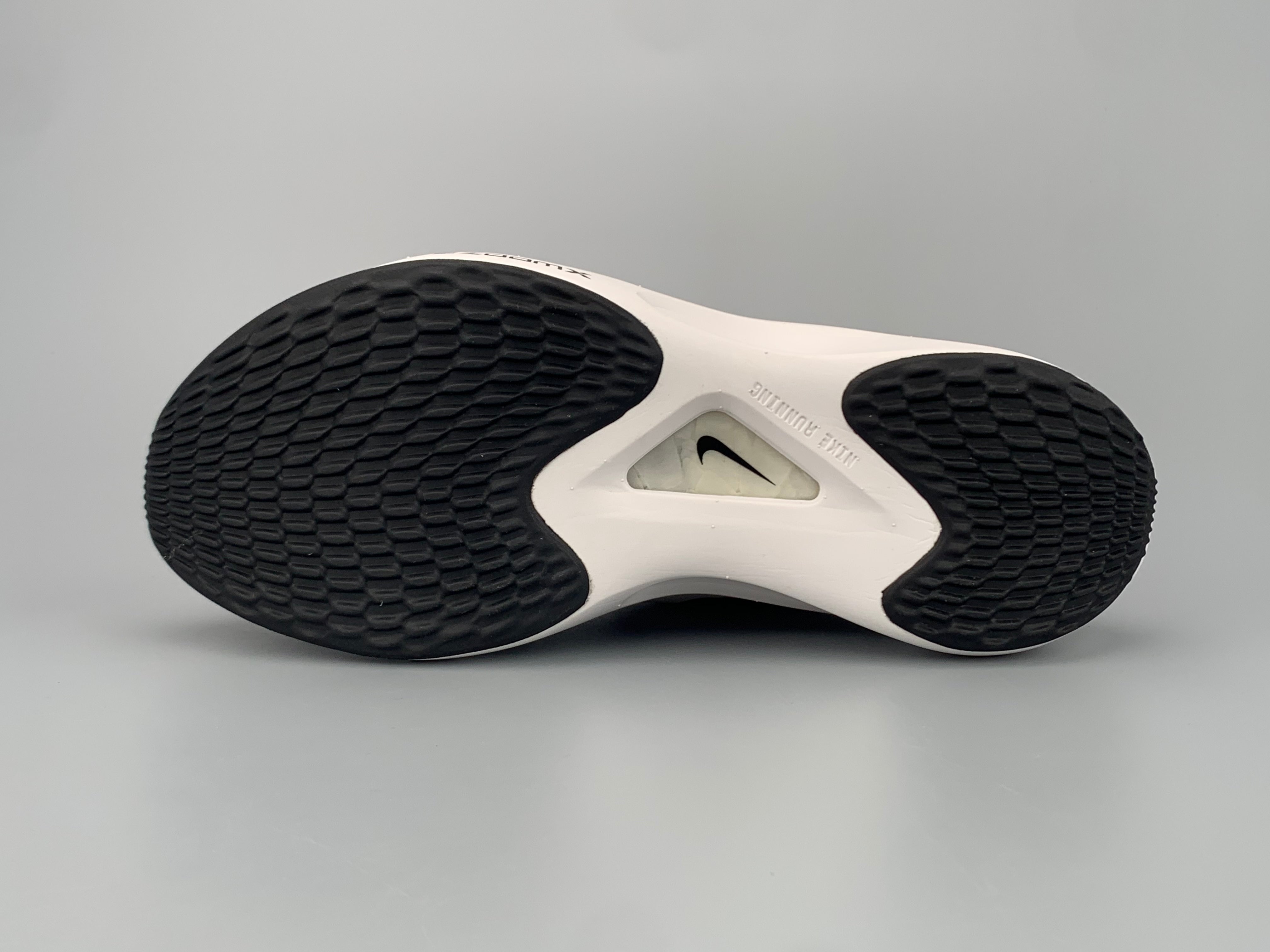 Nike Air ZoomX Fly 5 - Preto/Branco 2