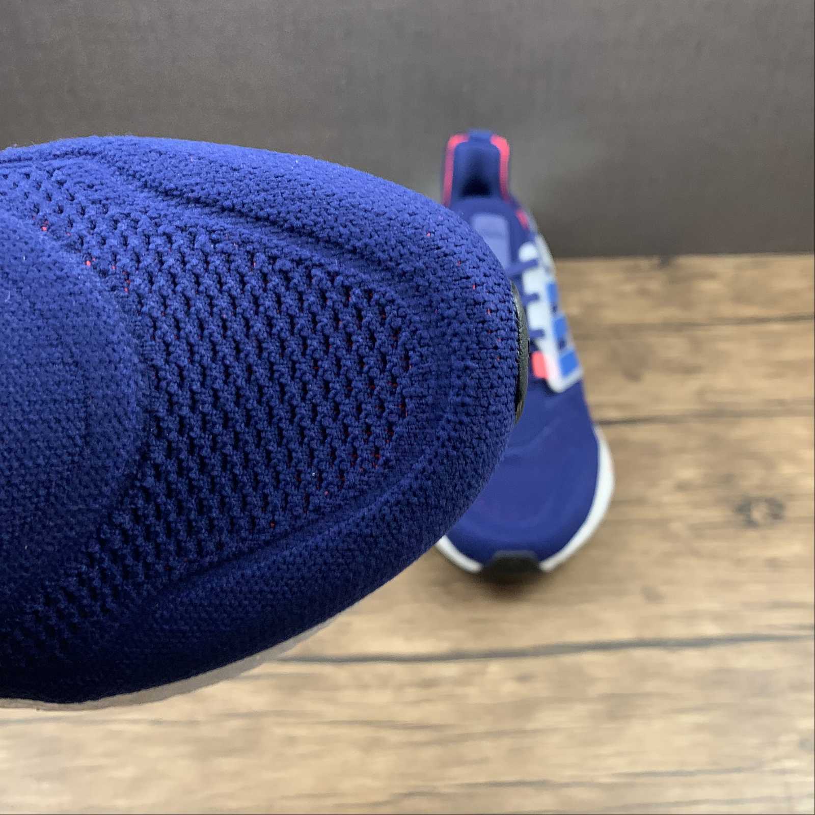 Adidas Ultraboost 22 - Azul/Branco