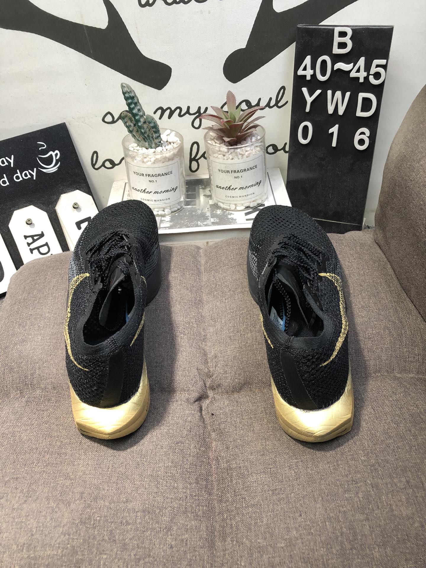 Nike Air Zoom X Vaporfly 3 - Preto/Laranja