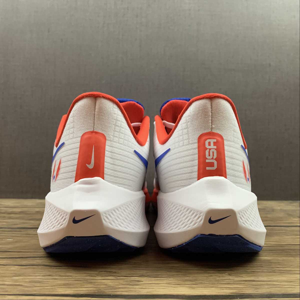 Nike Air Zoom Pegasus 39 - Branco/Laranja/Azul