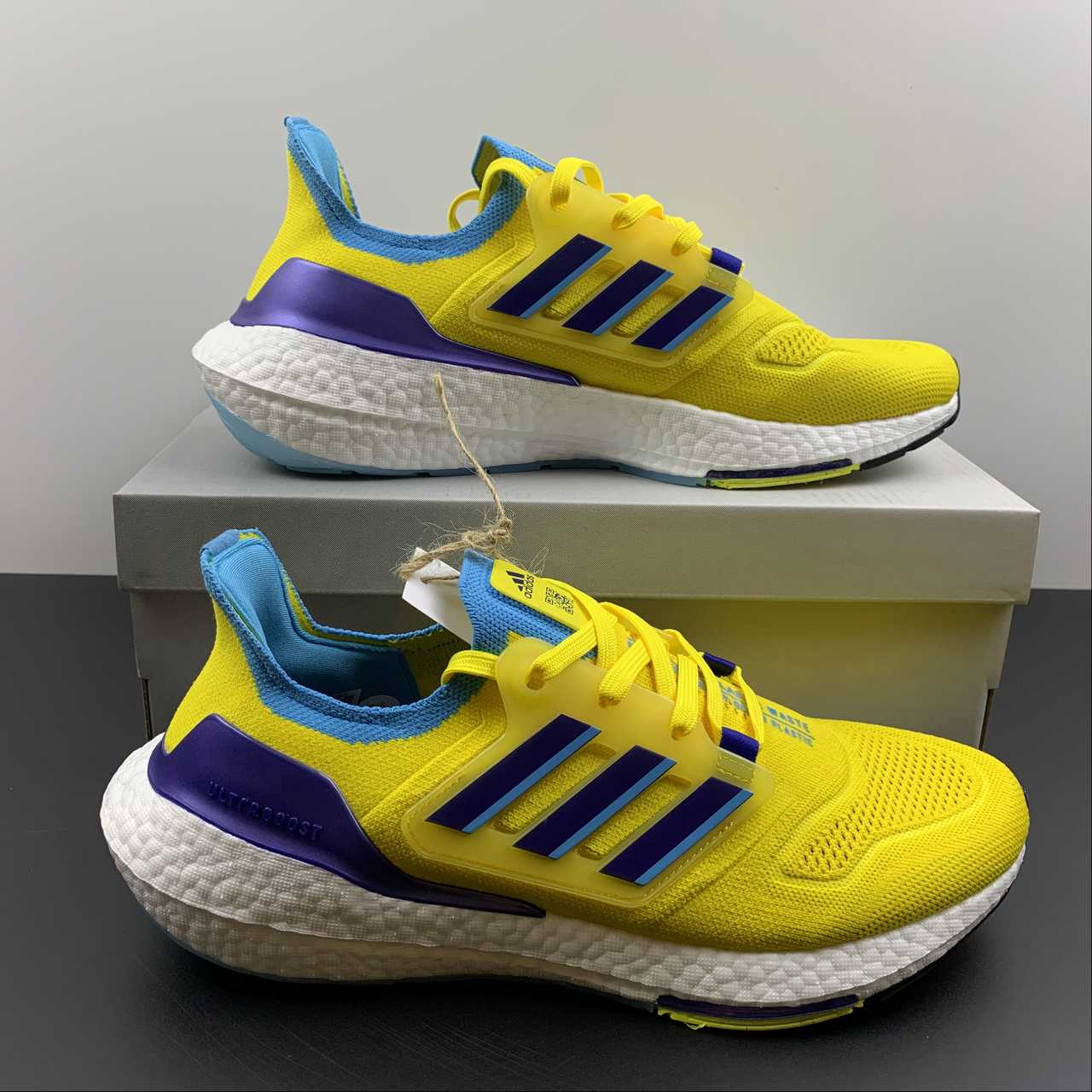 Adidas Ultraboost 22 - Amarelo/Azul