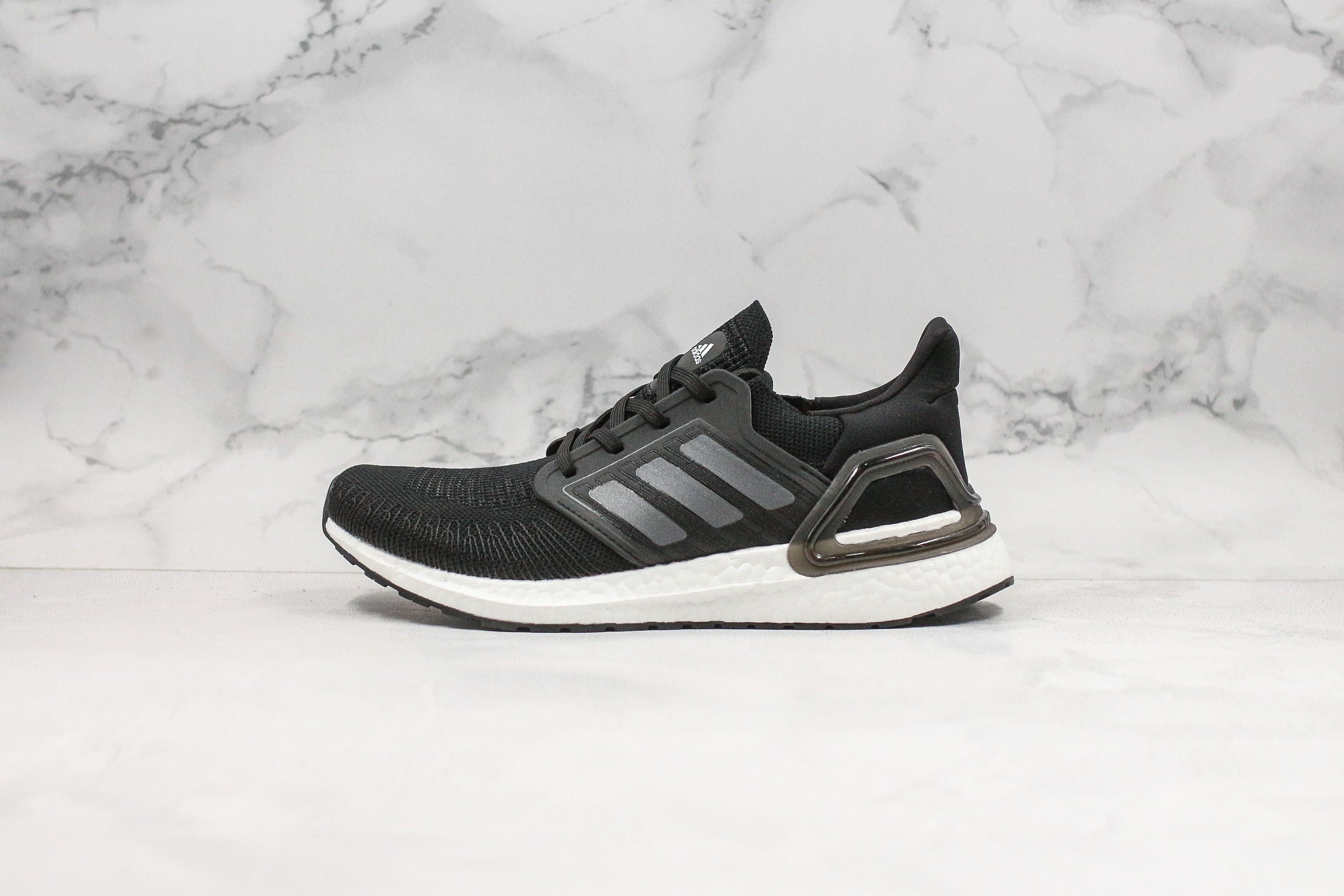 Adidas Ultraboost 20 - Preto/Cinza