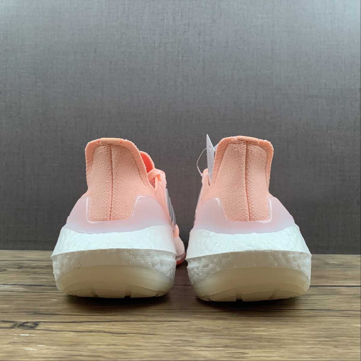 Adidas Ultraboost 22 - Rosa/Cinza