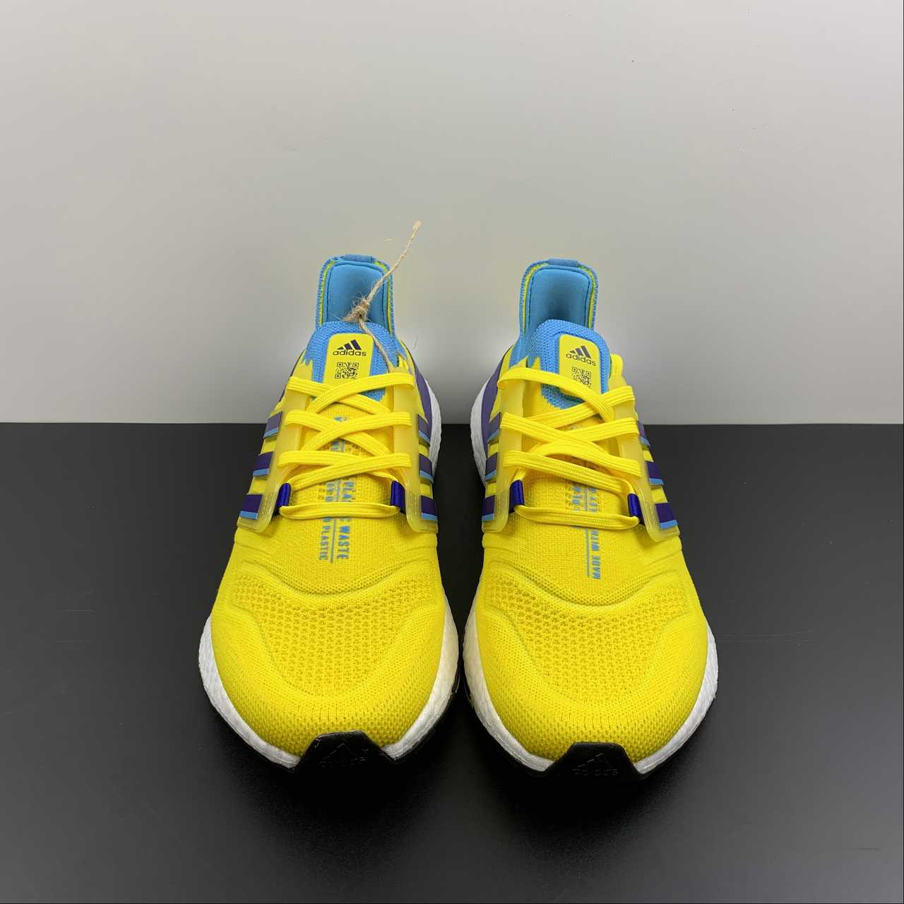 Adidas Ultraboost 22 - Amarelo/Azul
