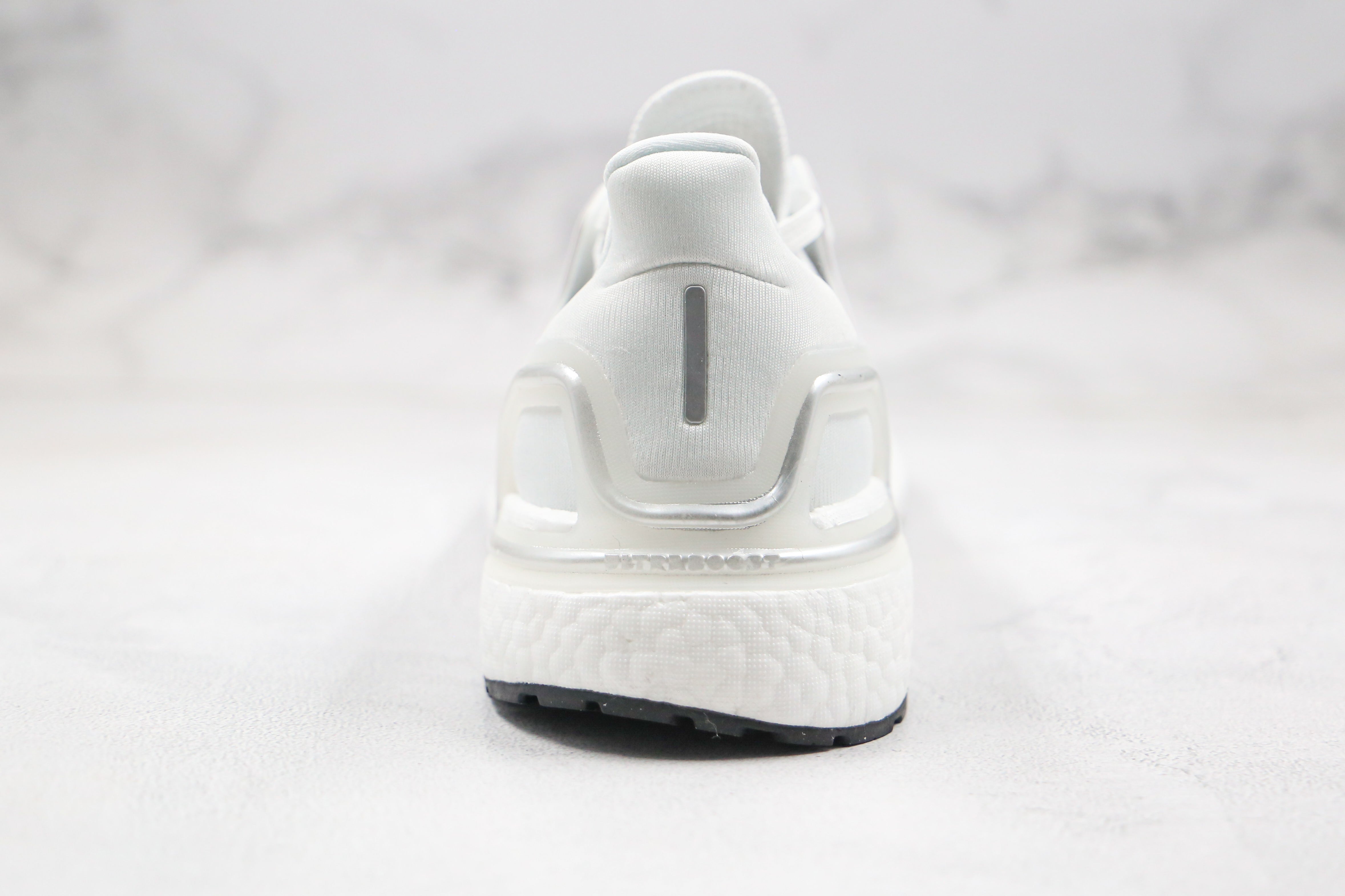 Adidas Ultraboost 20 - Branco/Cinza