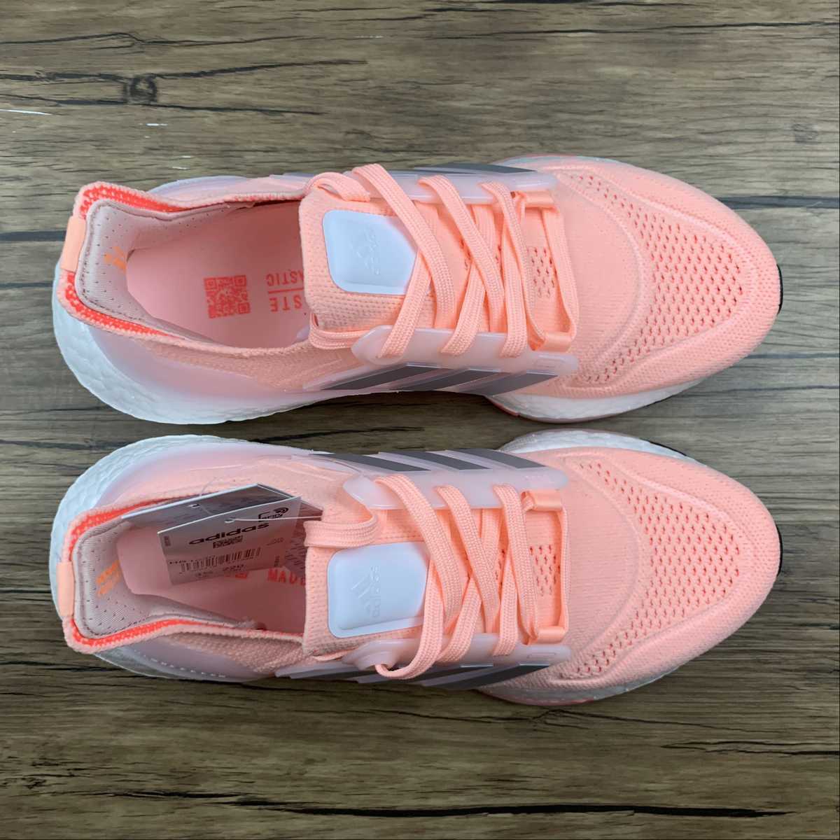Adidas Ultraboost 22 - Rosa/Cinza