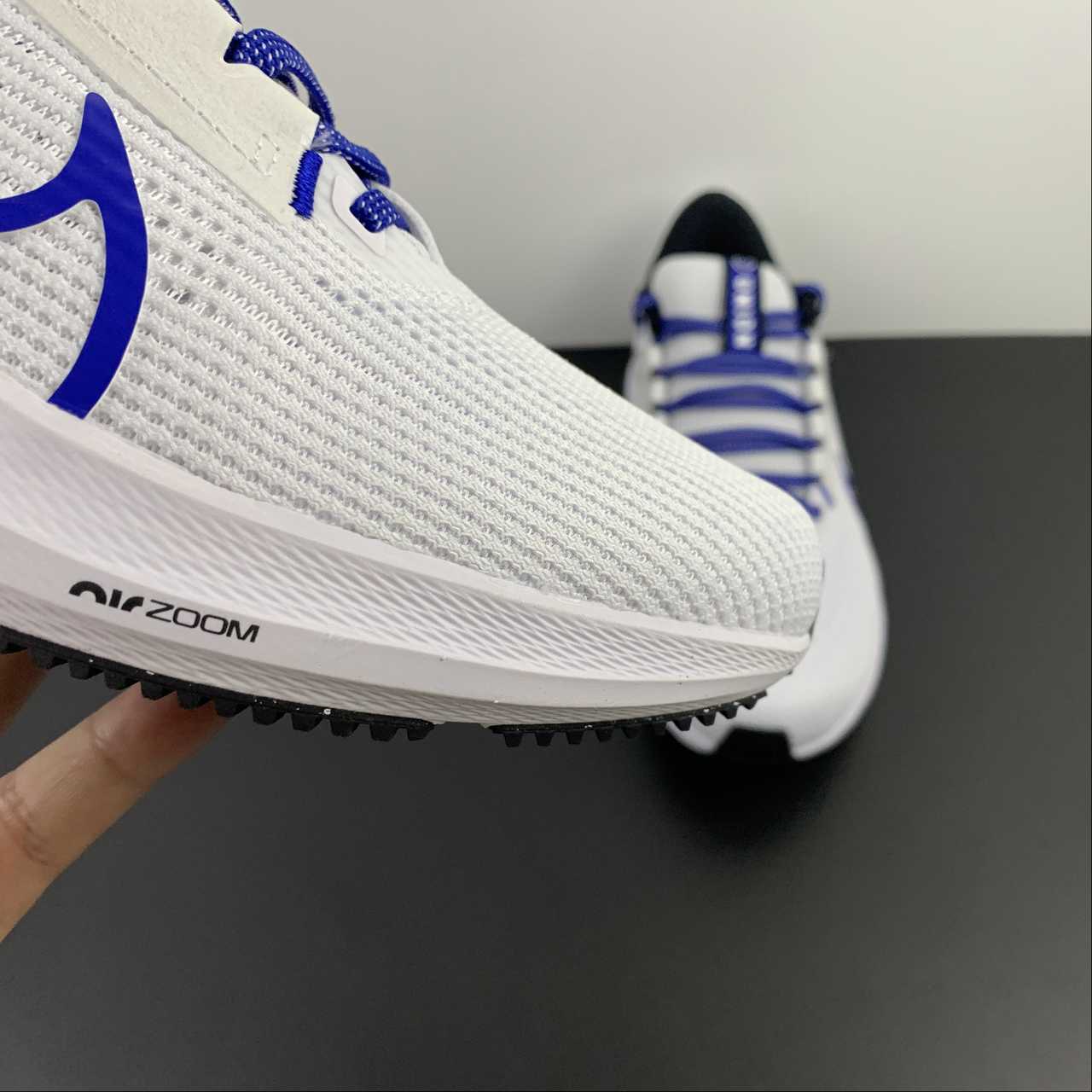 Nike Air Zoom Pegasus 40 - Branco/Azul/Preto