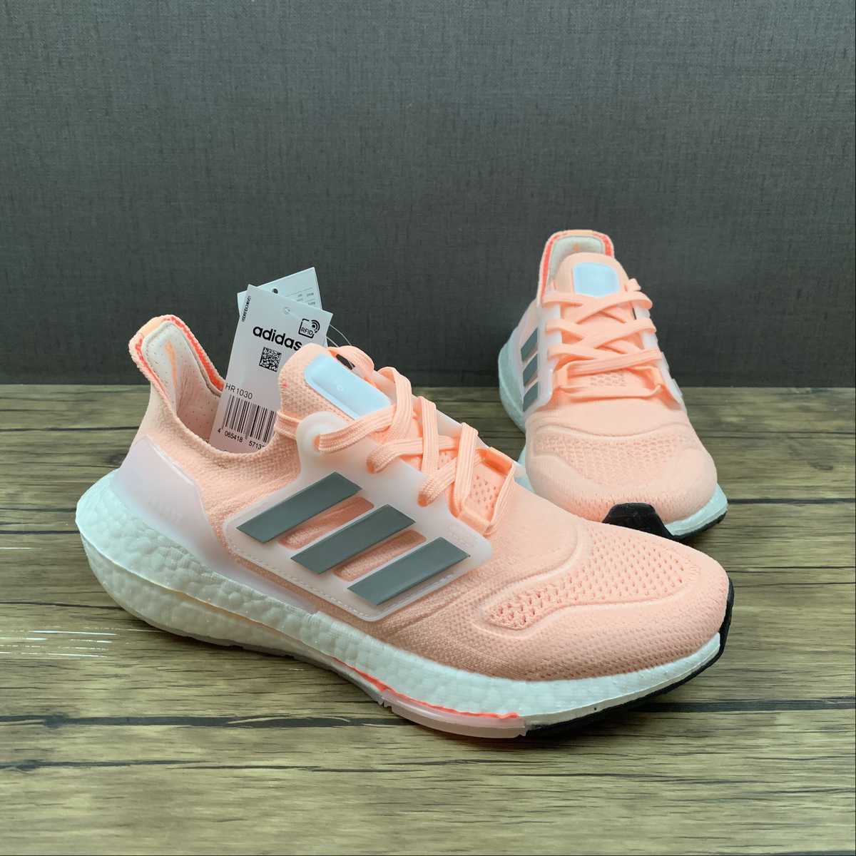 Adidas Ultraboost 22 - Rosa/Cinza