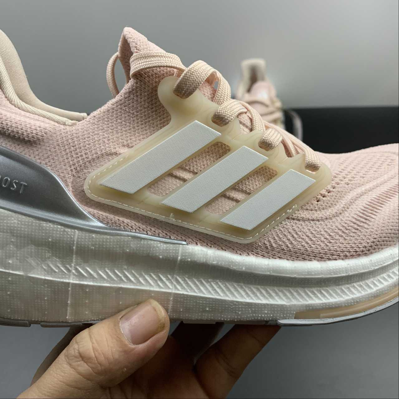 Adidas Ultraboost Light 23 - Rose