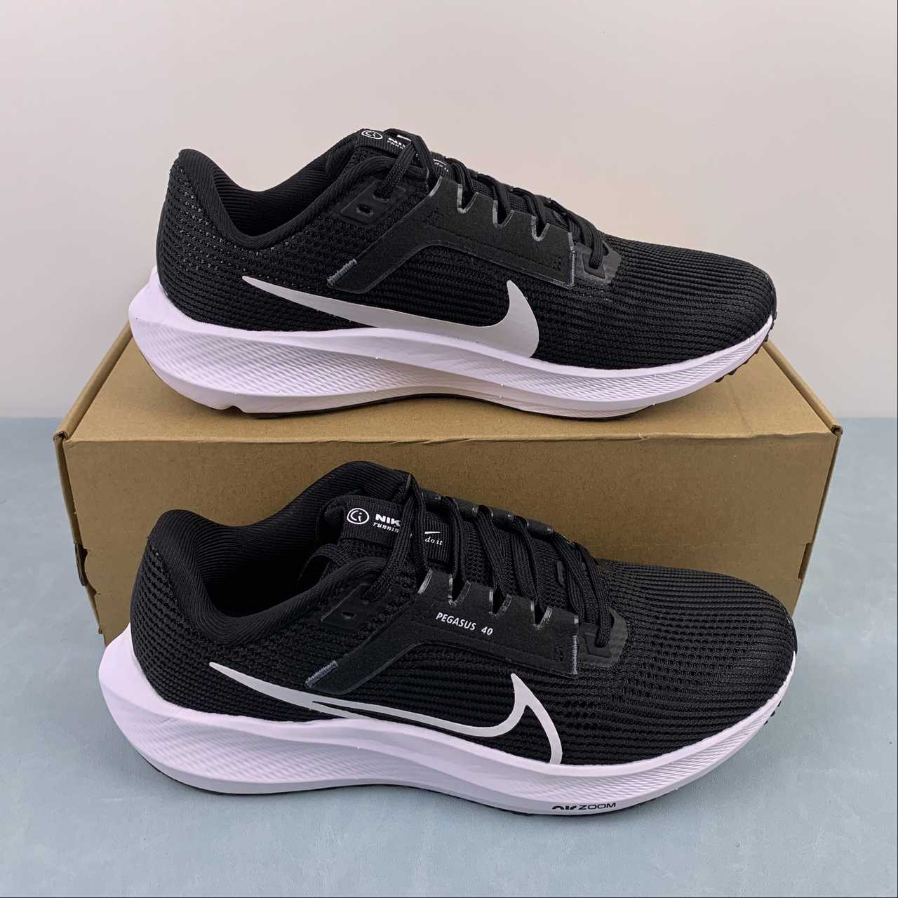 Nike Air Zoom Pegasus 40 - Preto/Branco