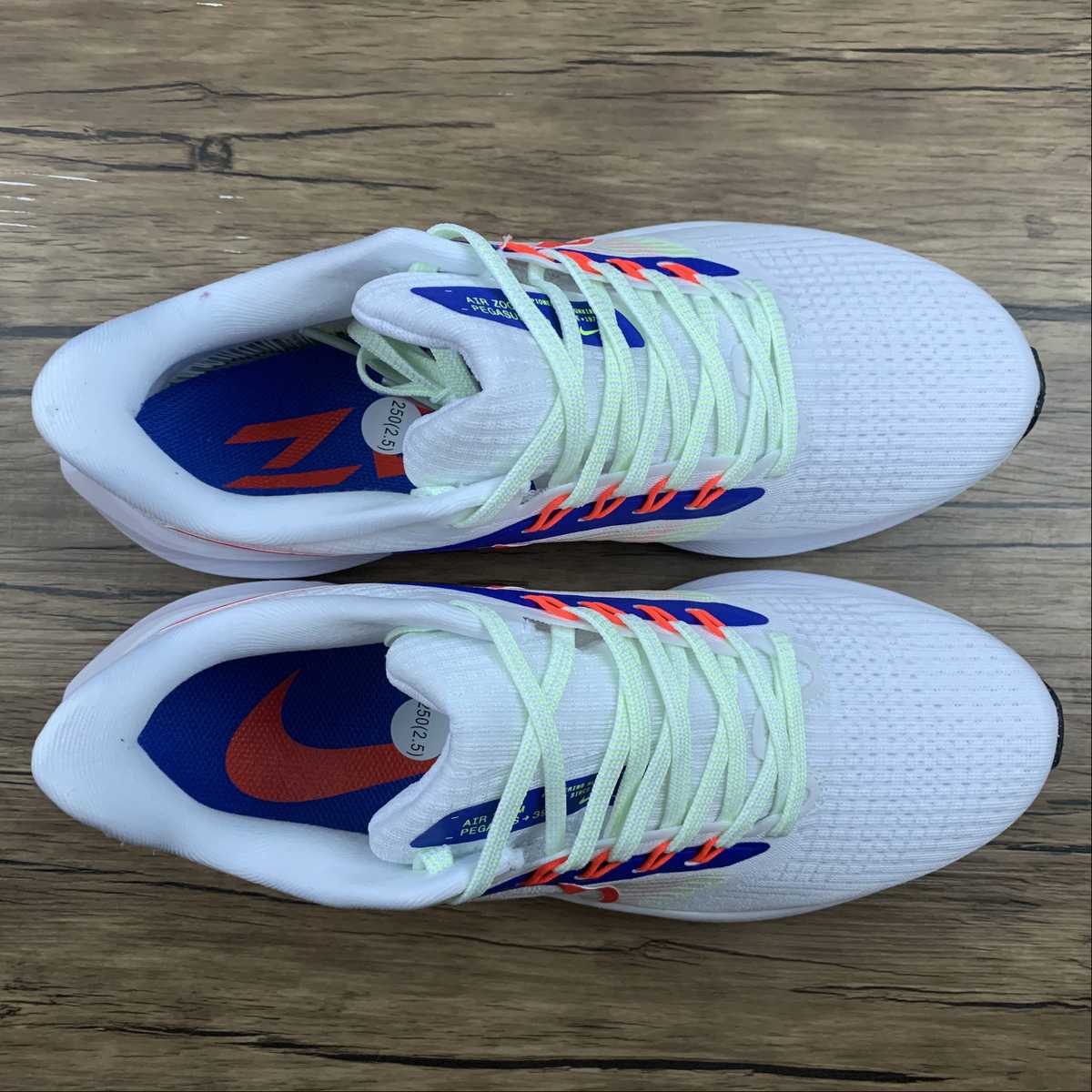 Nike Air Zoom Pegasus 39 - Branco/Azul/Laranja