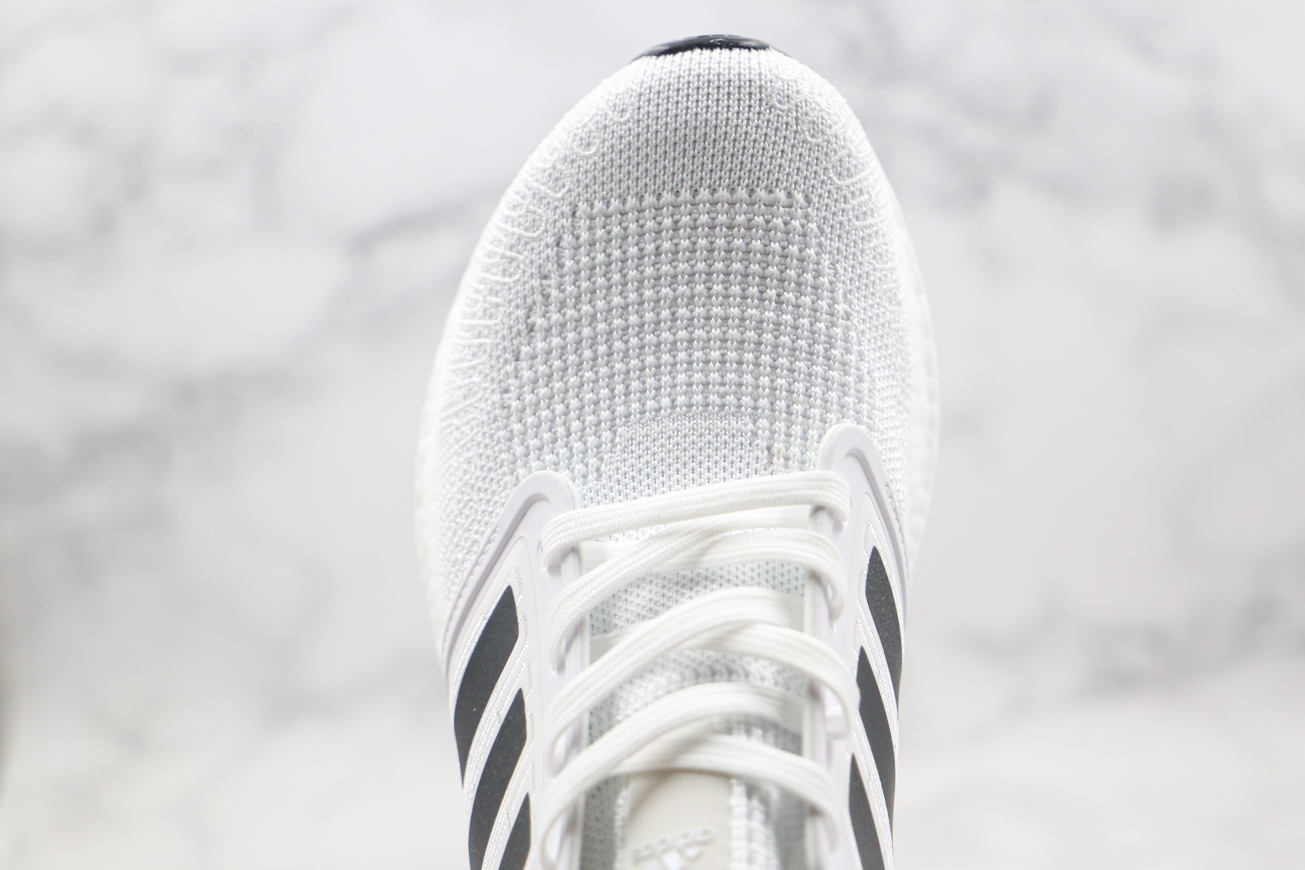 Adidas Ultraboost 20 - Branco/Cinza